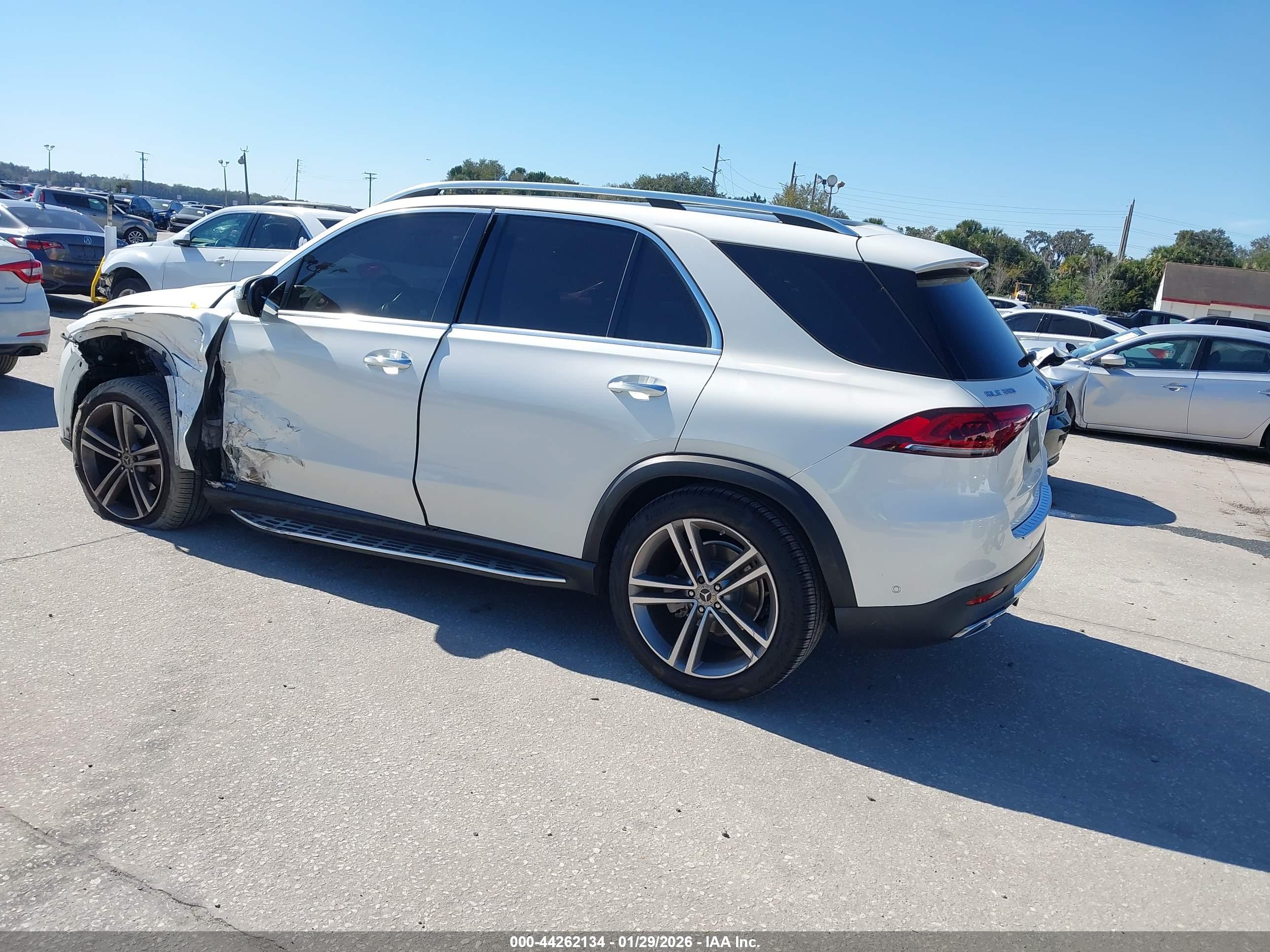 MERCEDES-BENZ GLE image 3