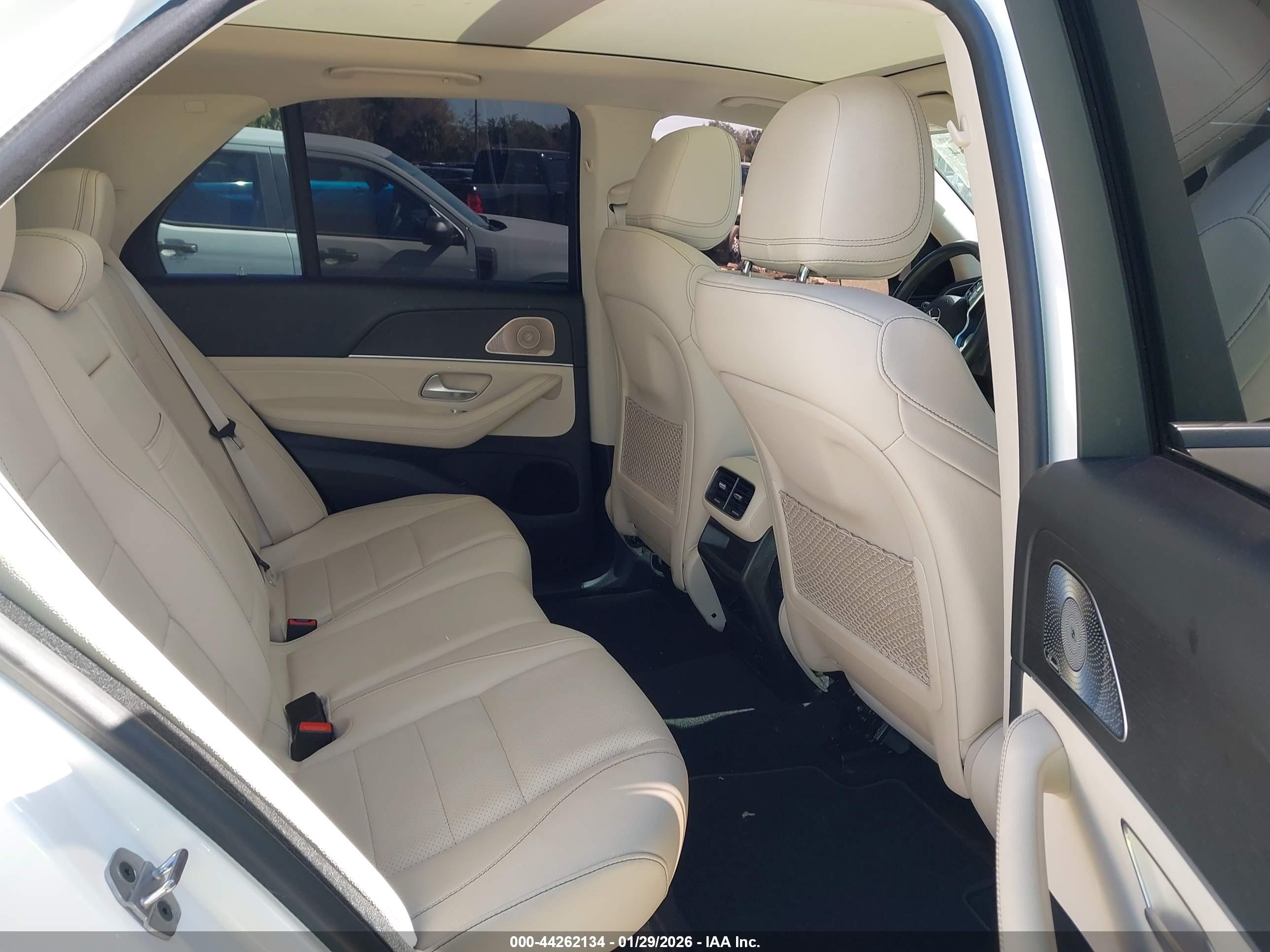 MERCEDES-BENZ GLE image 8