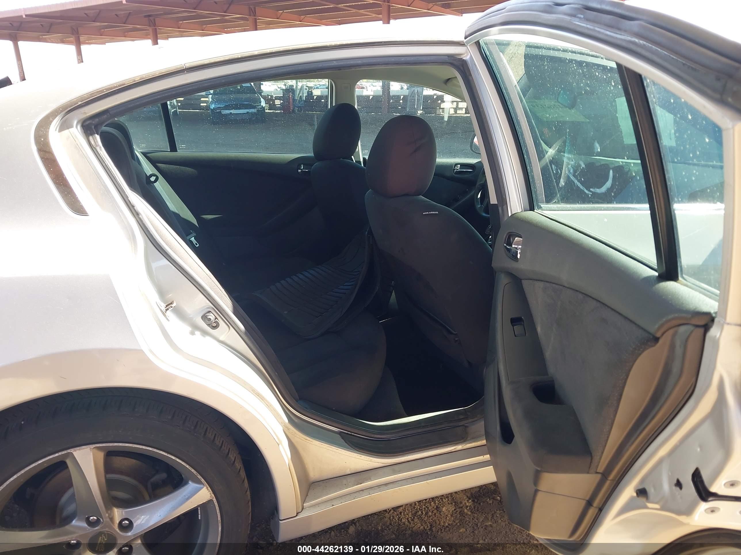 NISSAN ALTIMA image 8