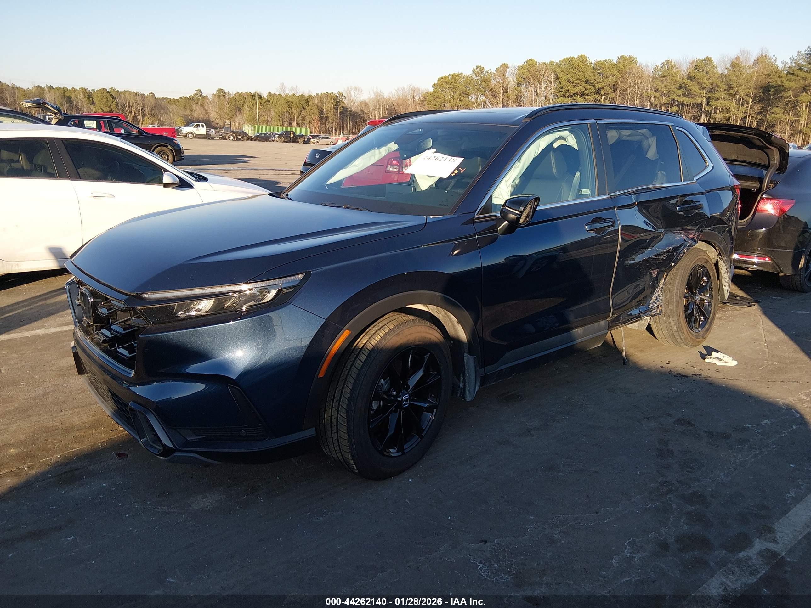 HONDA CR-V image 2