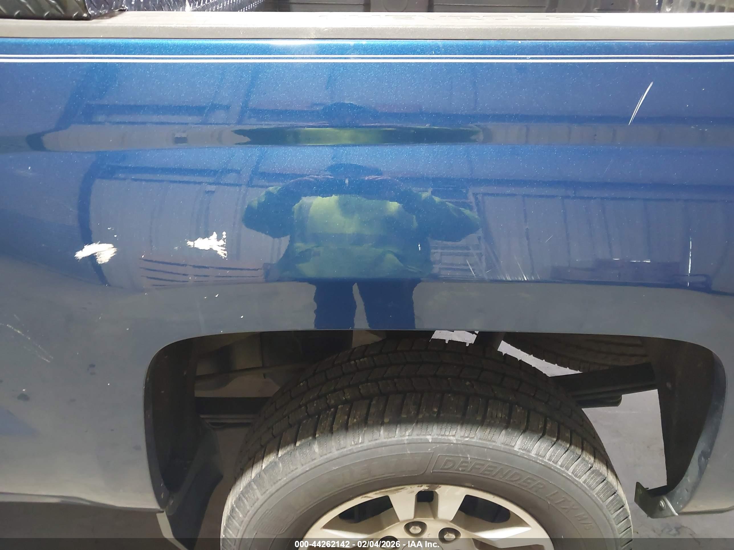 CHEVROLET SILVERADO image 6