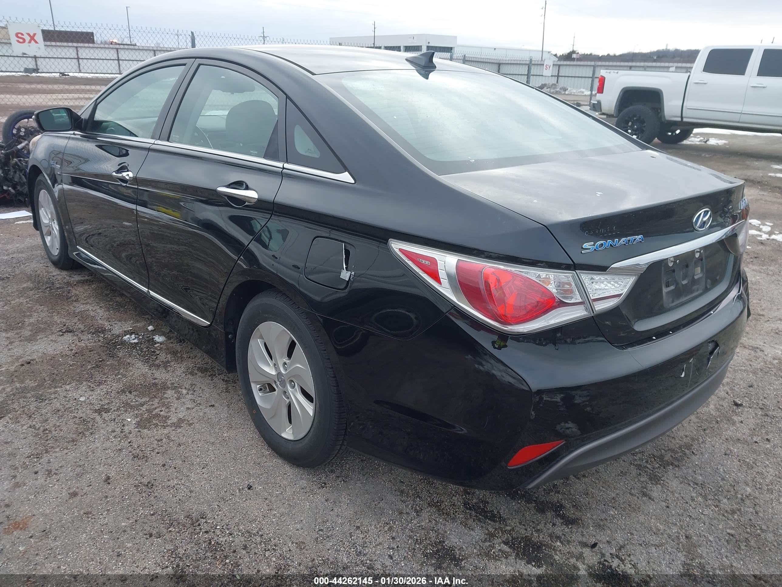 HYUNDAI SONATA image 3