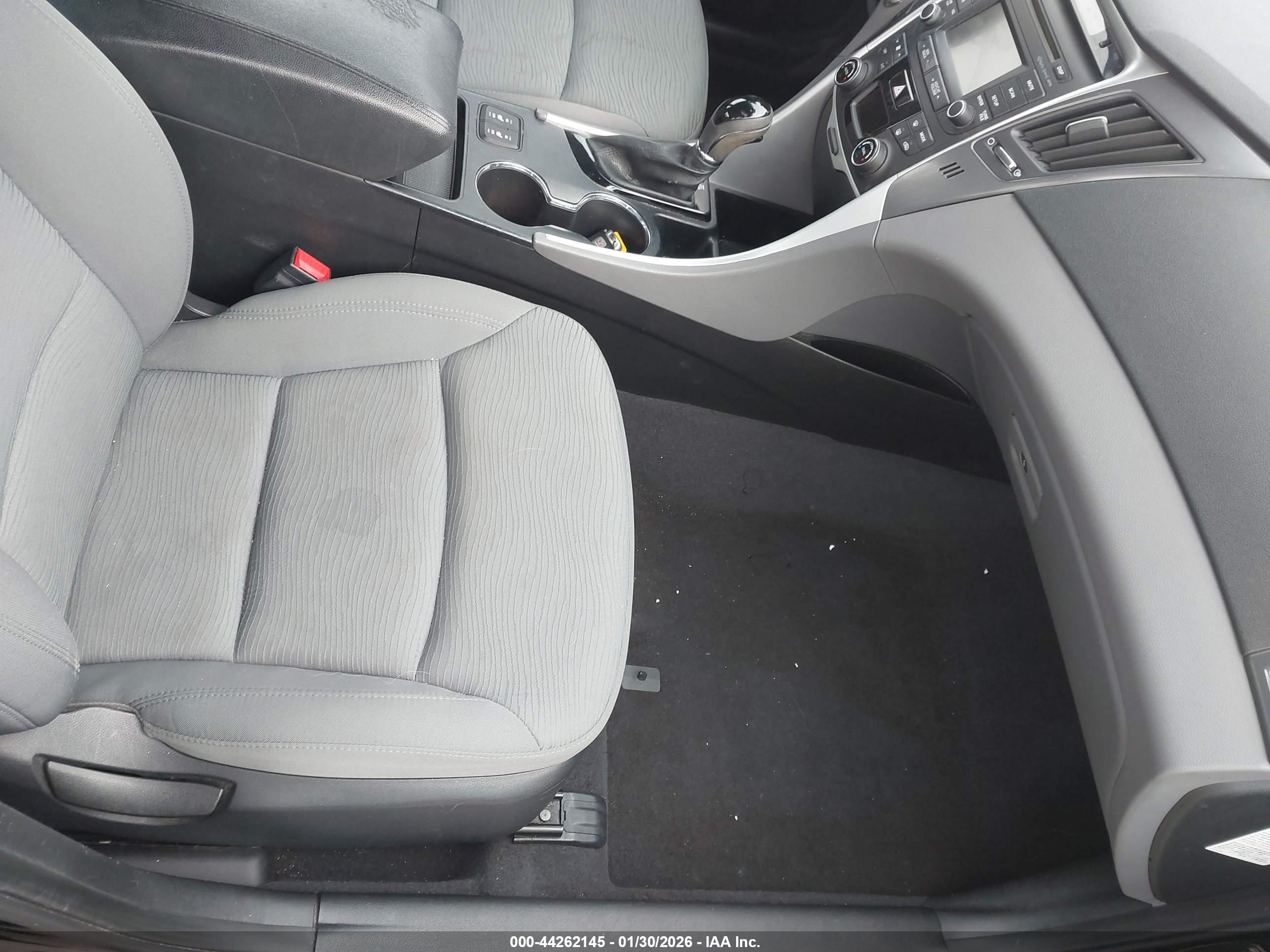 HYUNDAI SONATA image 5