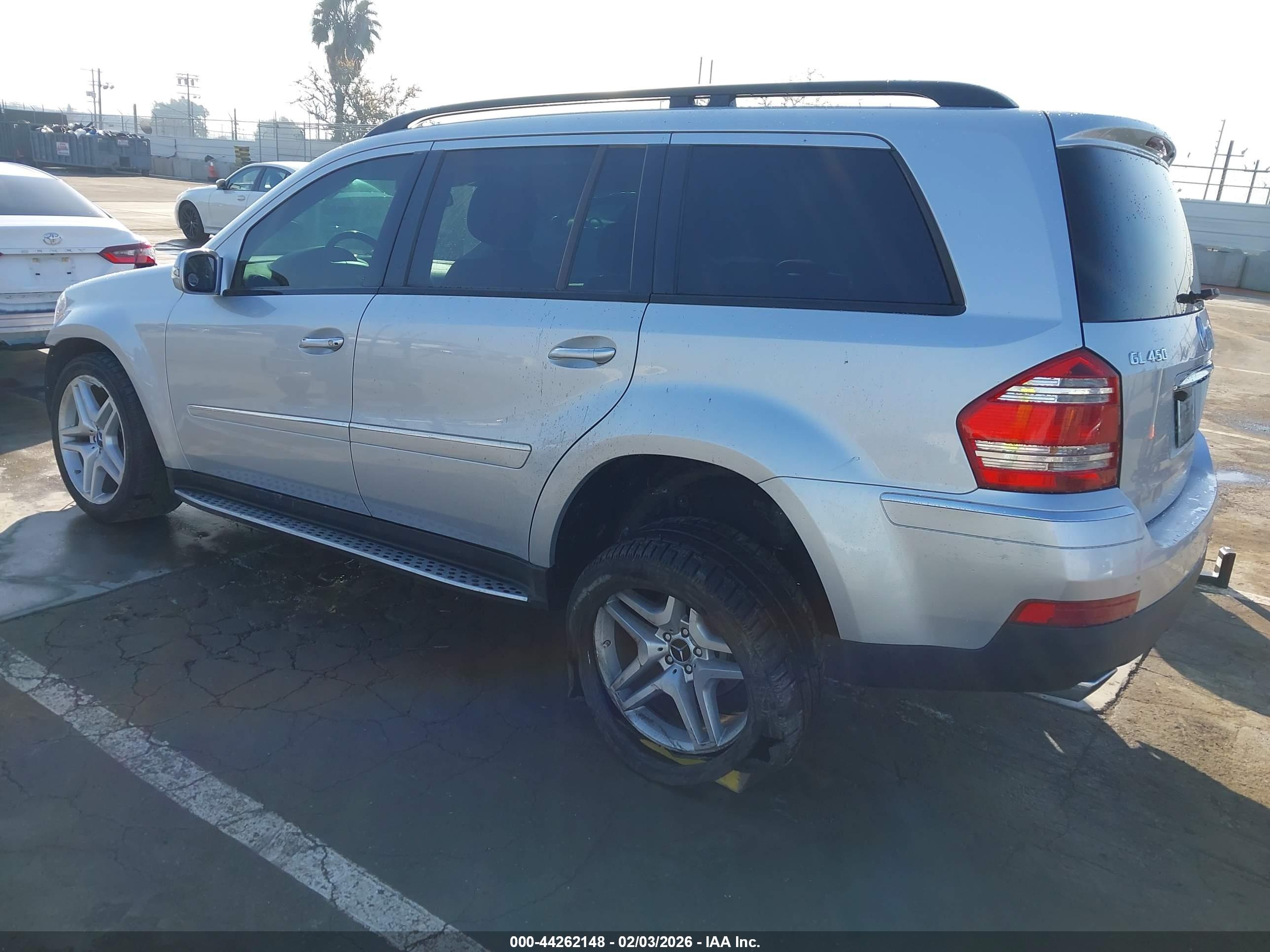 MERCEDES-BENZ GL image 3