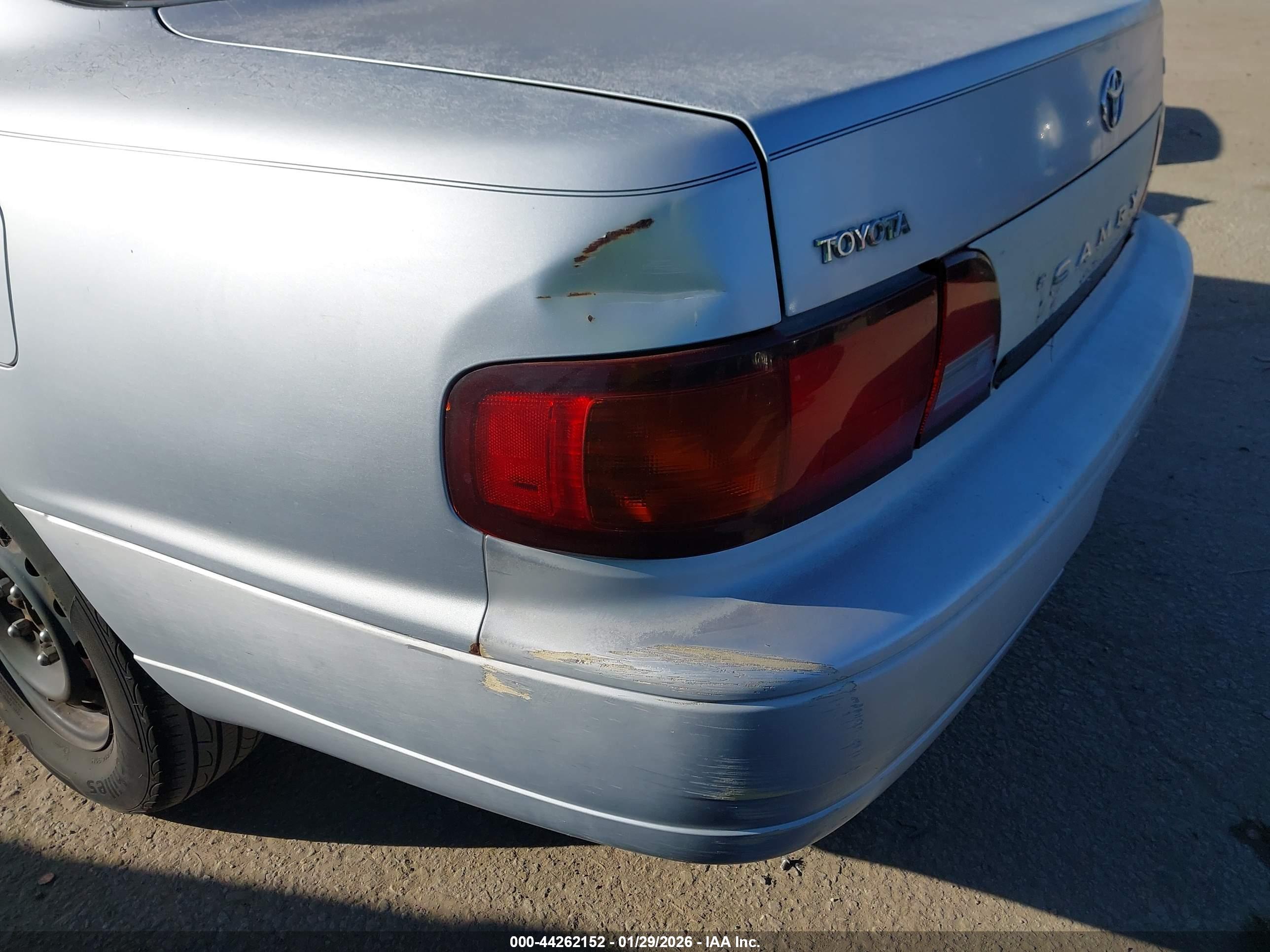 TOYOTA CAMRY image 6