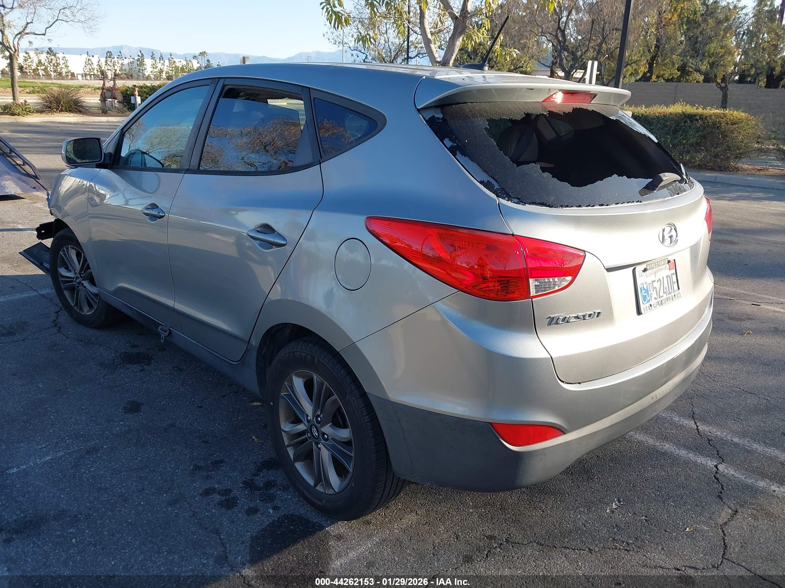 HYUNDAI TUCSON image 3
