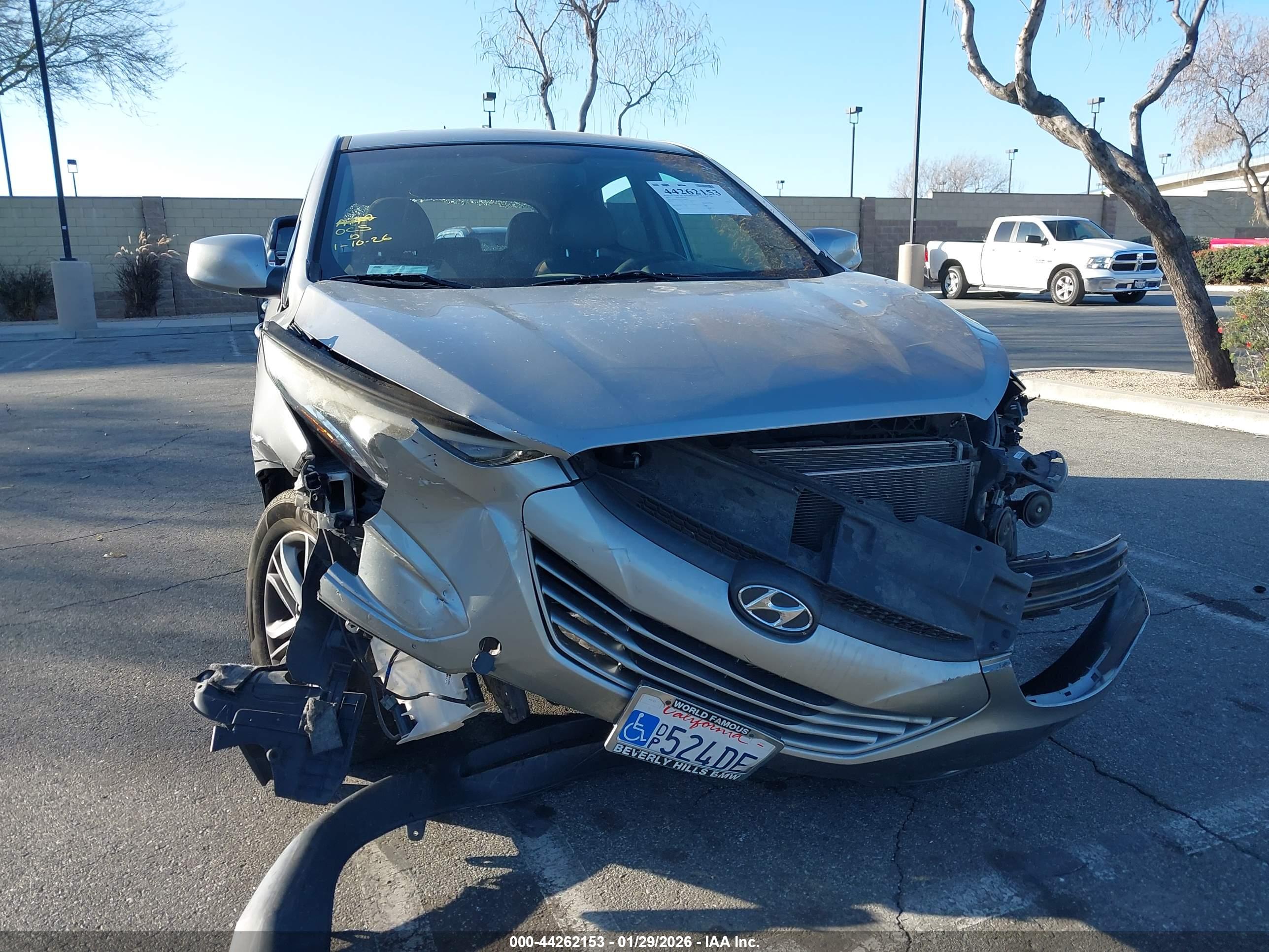 HYUNDAI TUCSON image 6