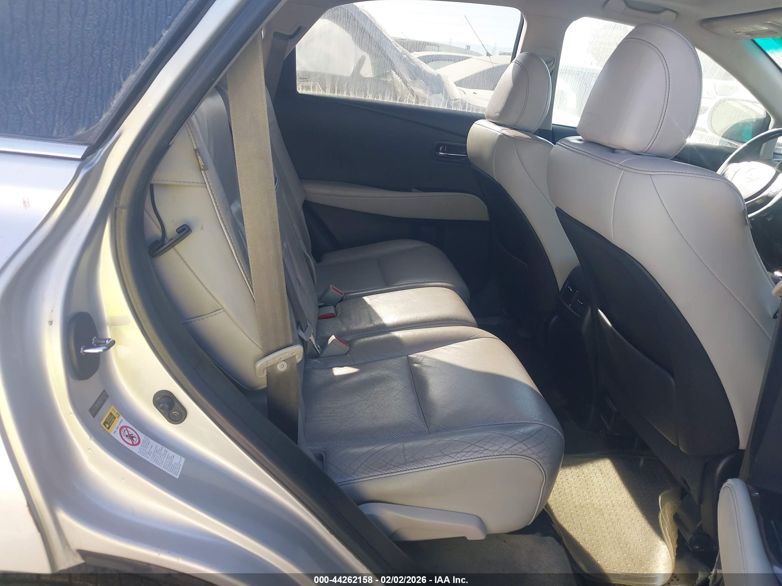 LEXUS RX image 8