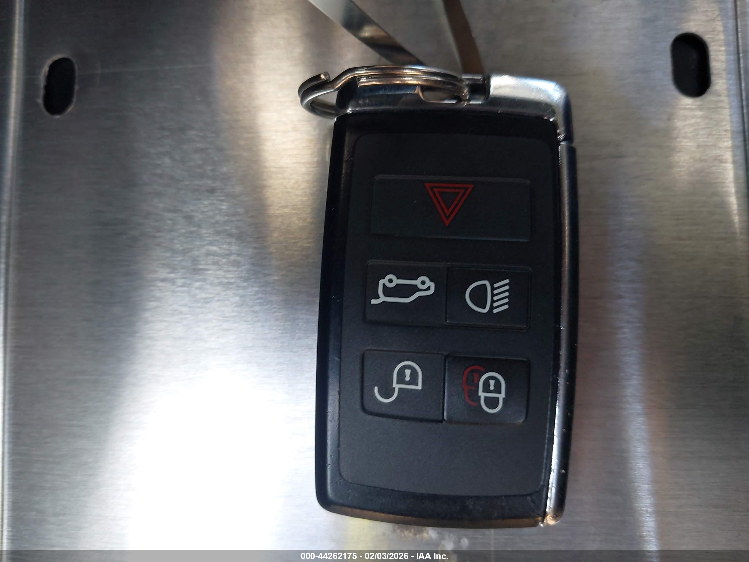 LAND ROVER image 11