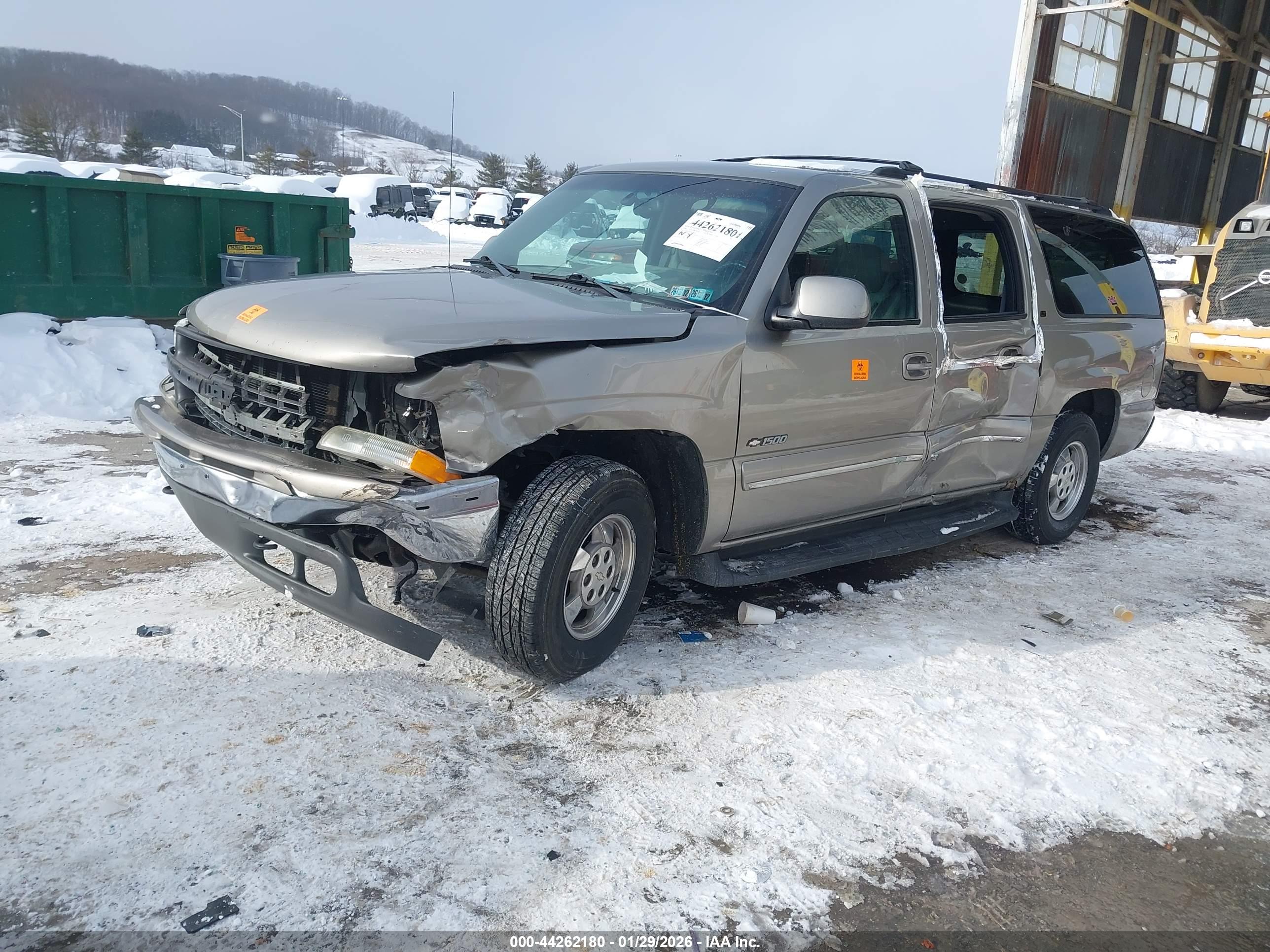 CHEVROLET SUBURBAN image 2