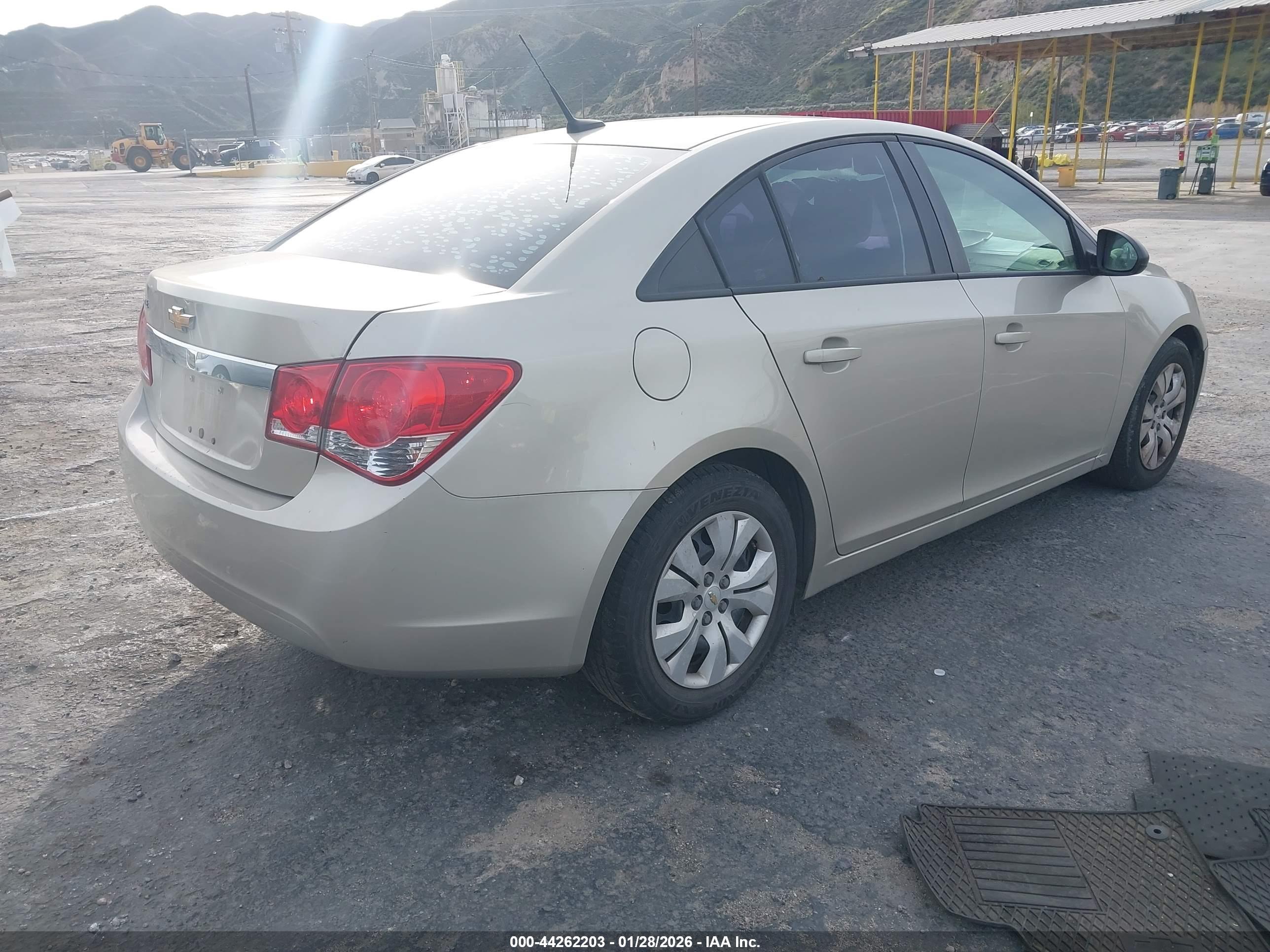 CHEVROLET CRUZE image 4