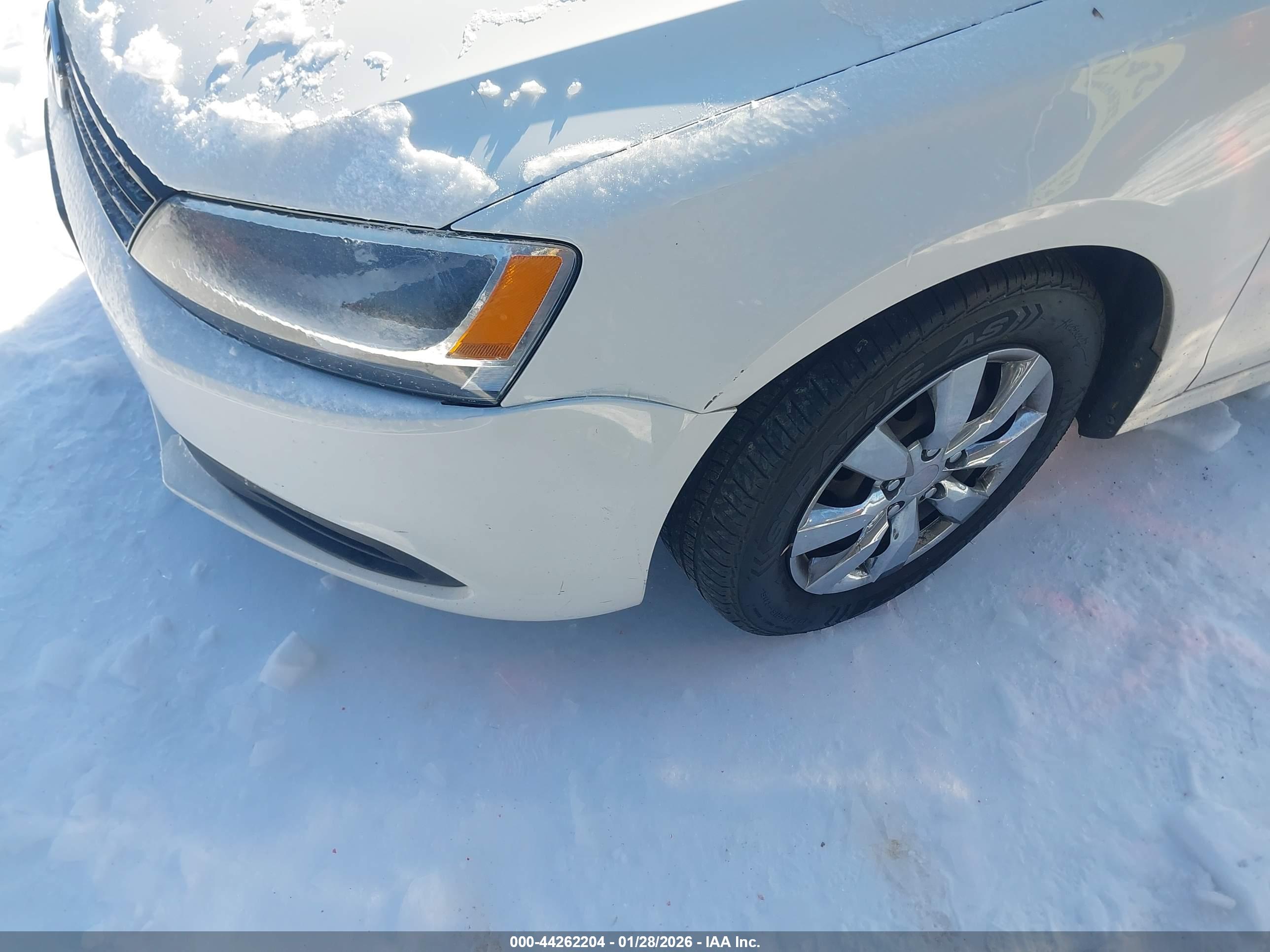 VOLKSWAGEN JETTA image 6