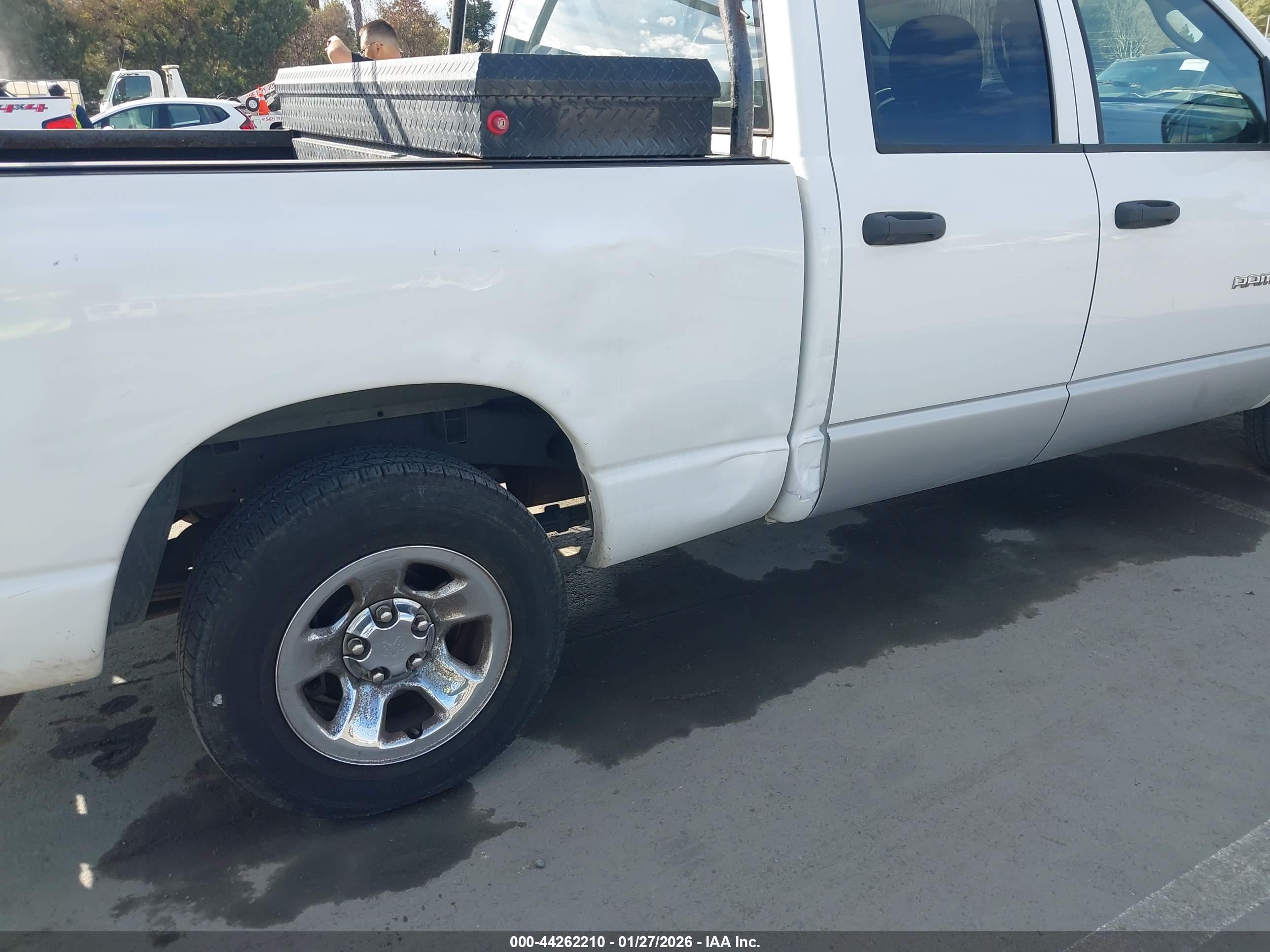 DODGE RAM image 6