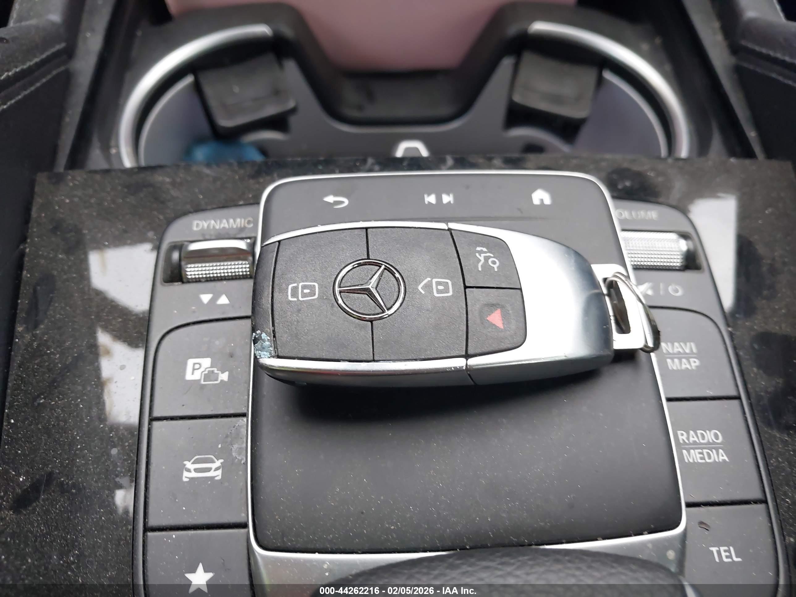 MERCEDES-BENZ GLE image 11