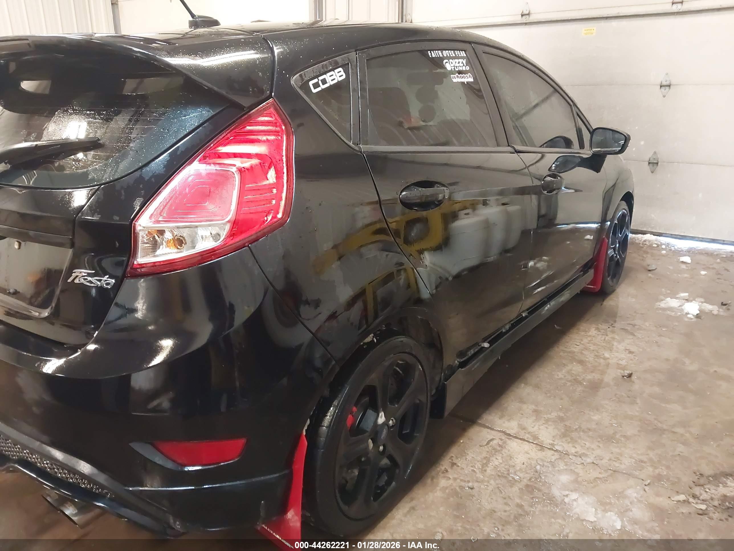FORD FIESTA image 6