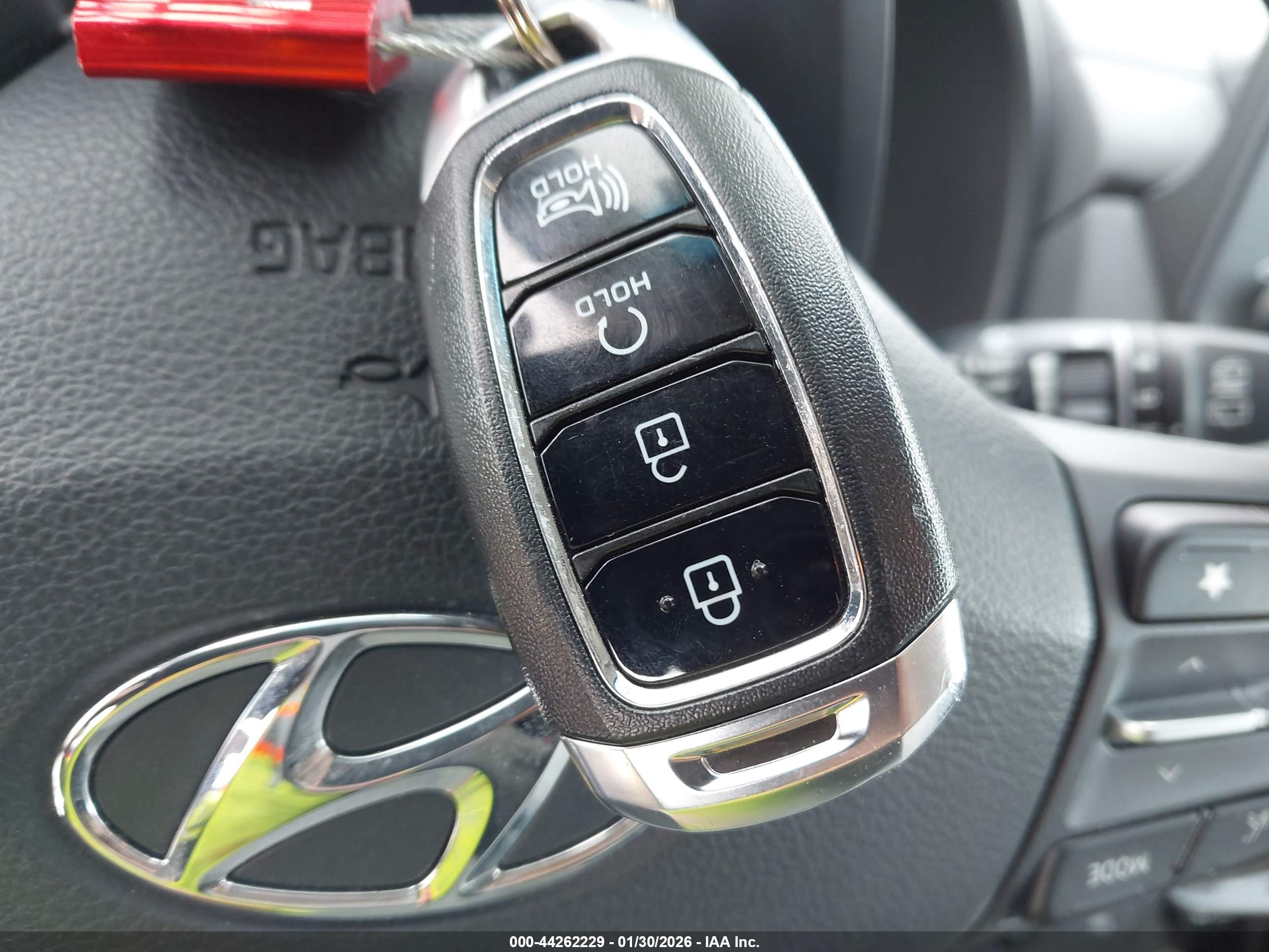 HYUNDAI KONA image 11