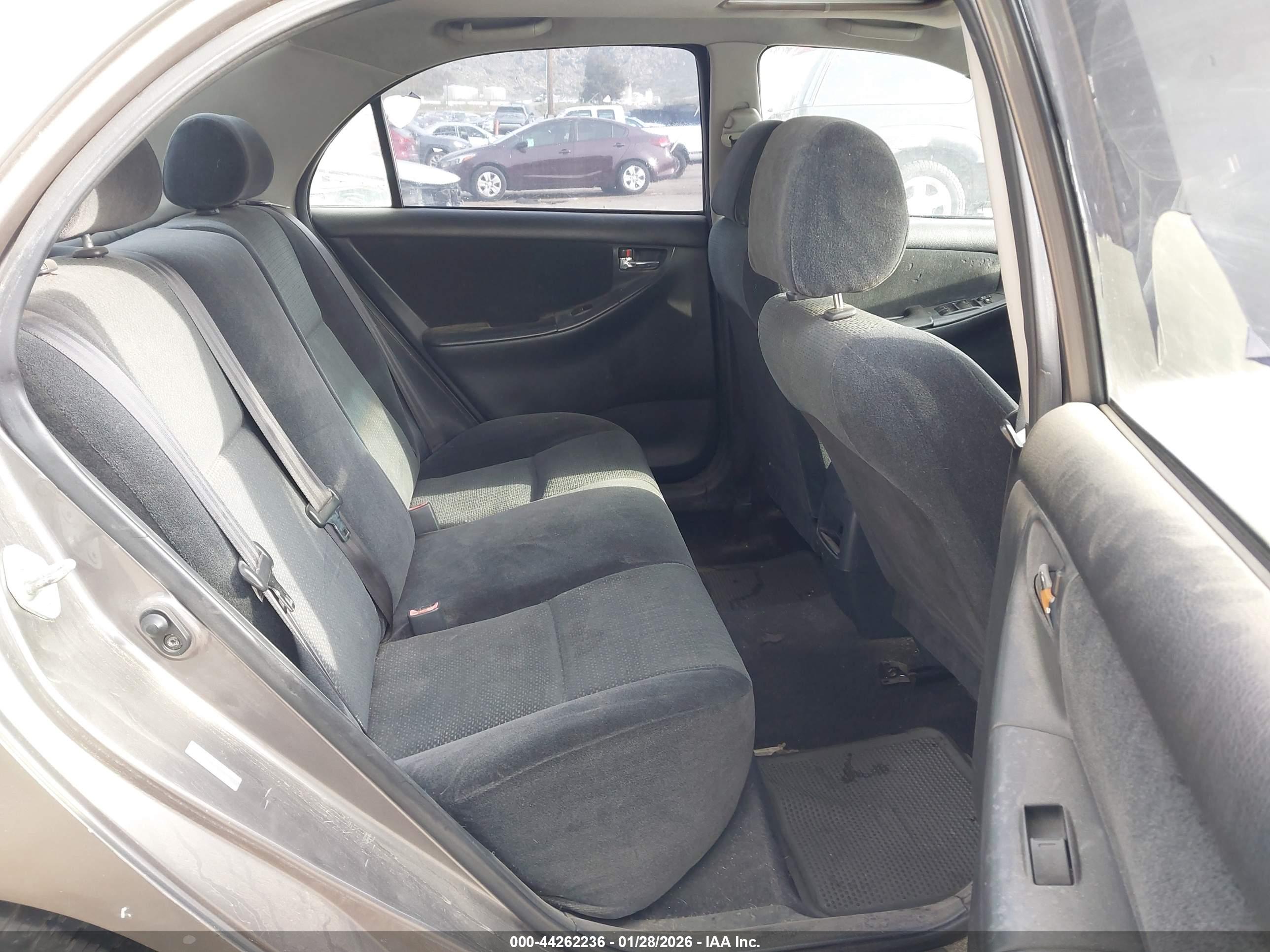 TOYOTA COROLLA image 8