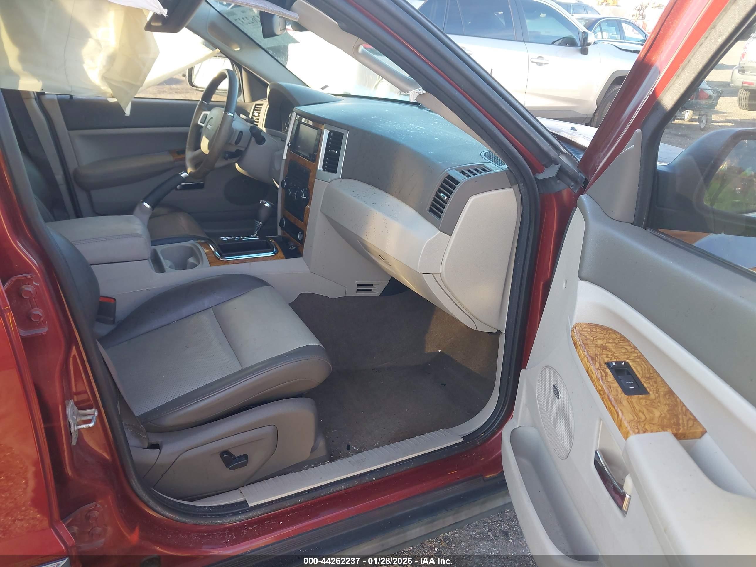 JEEP GRAND image 5