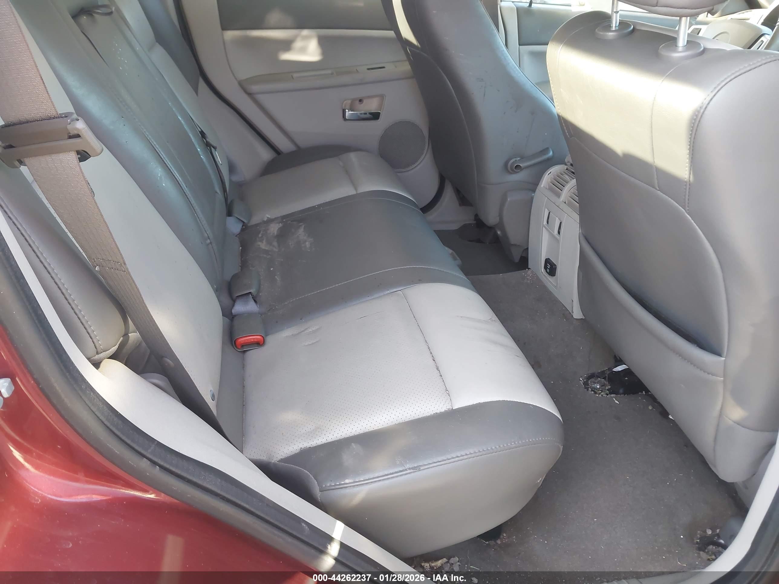 JEEP GRAND image 8