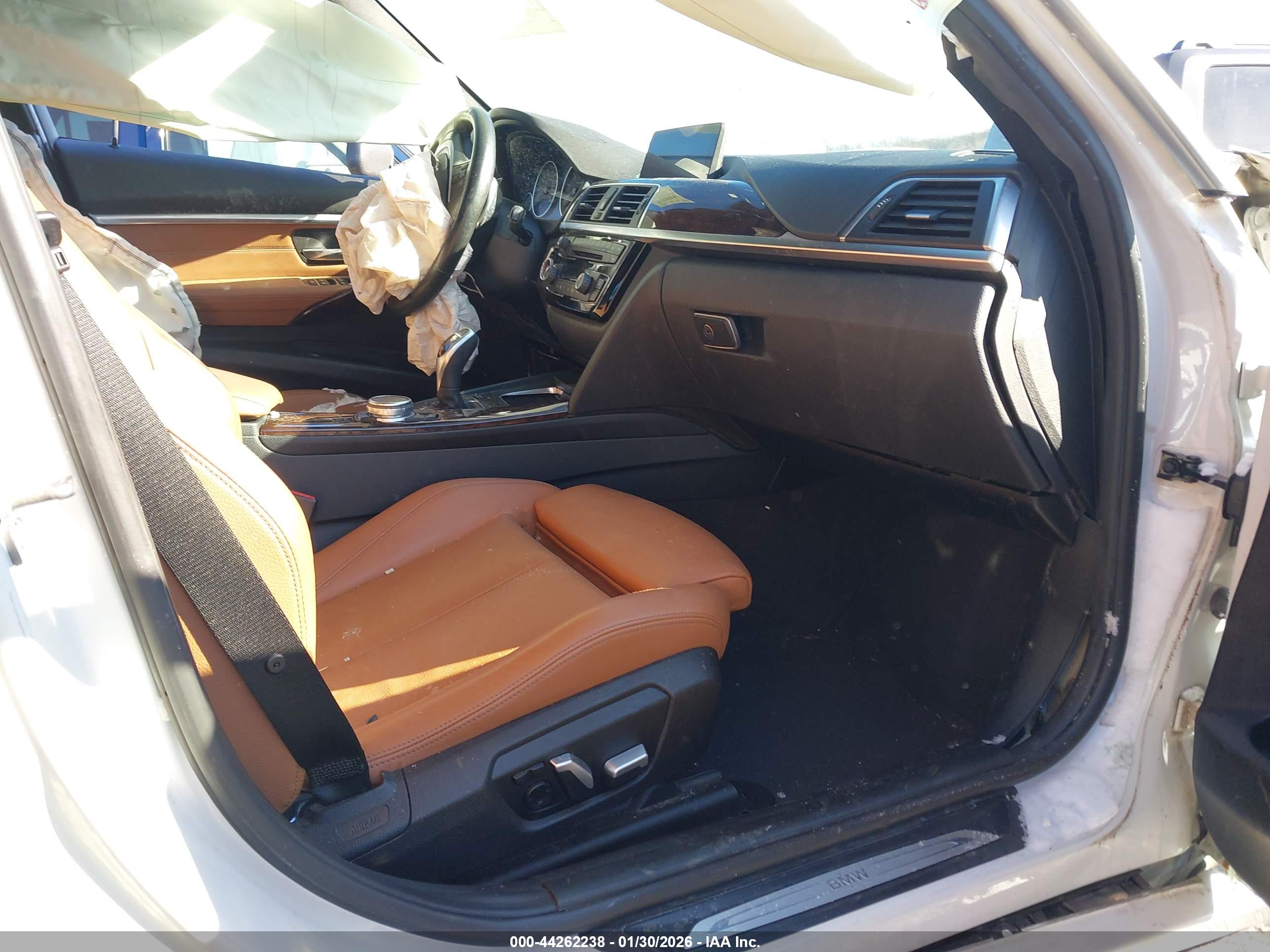 BMW 330I image 5