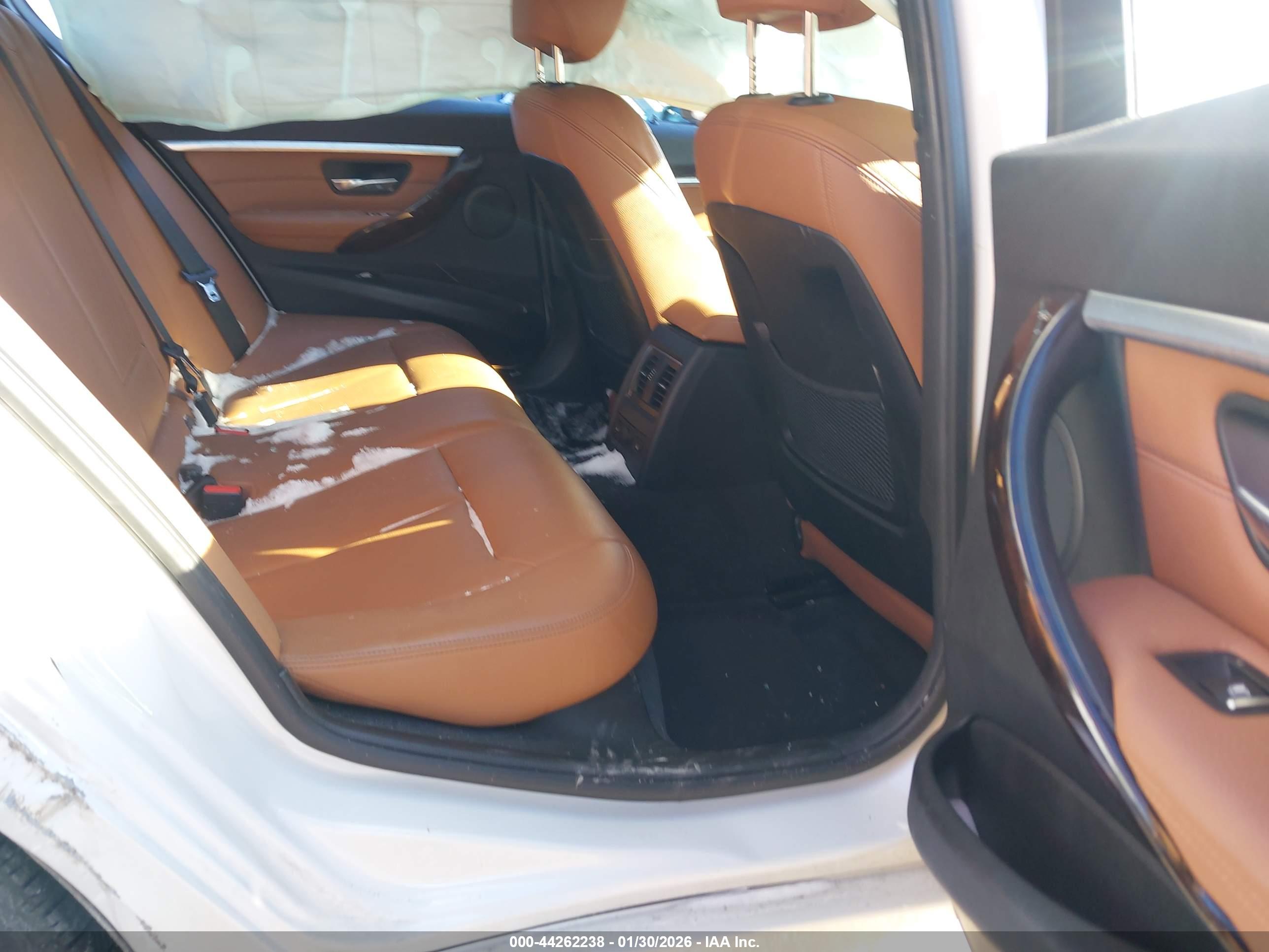 BMW 330I image 8