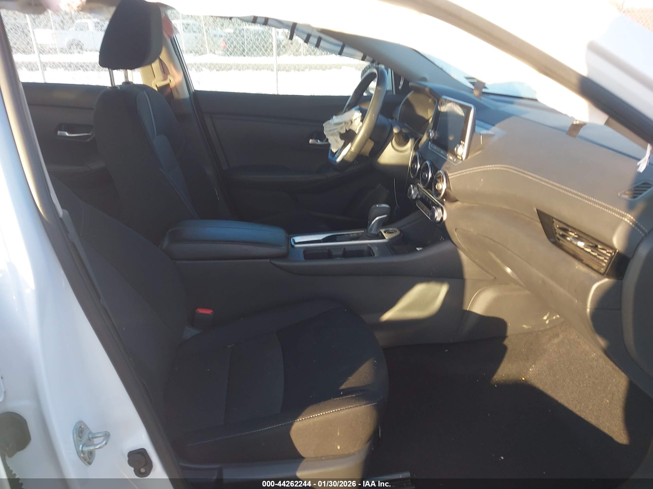 NISSAN SENTRA image 5