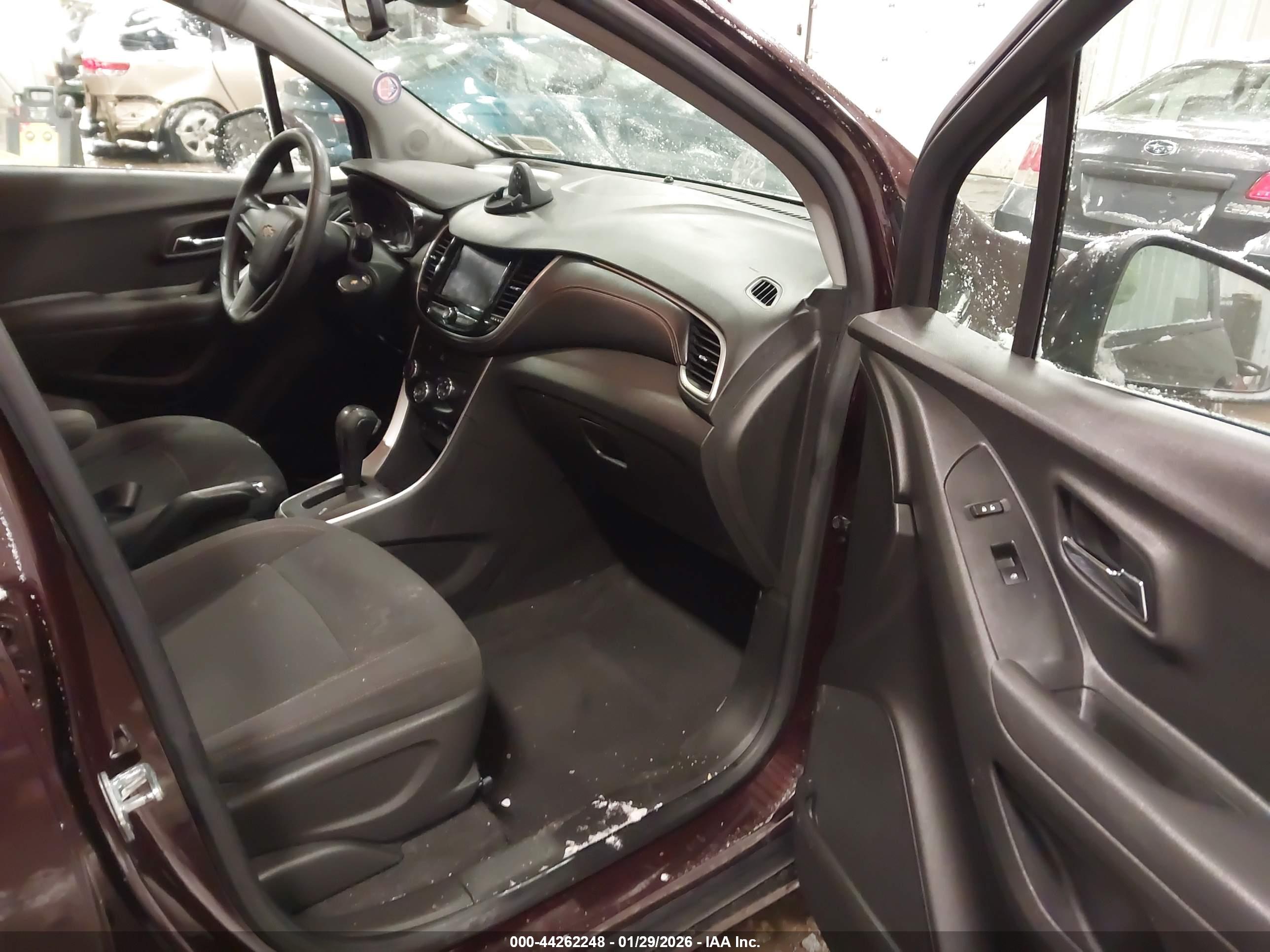 CHEVROLET TRAX image 5