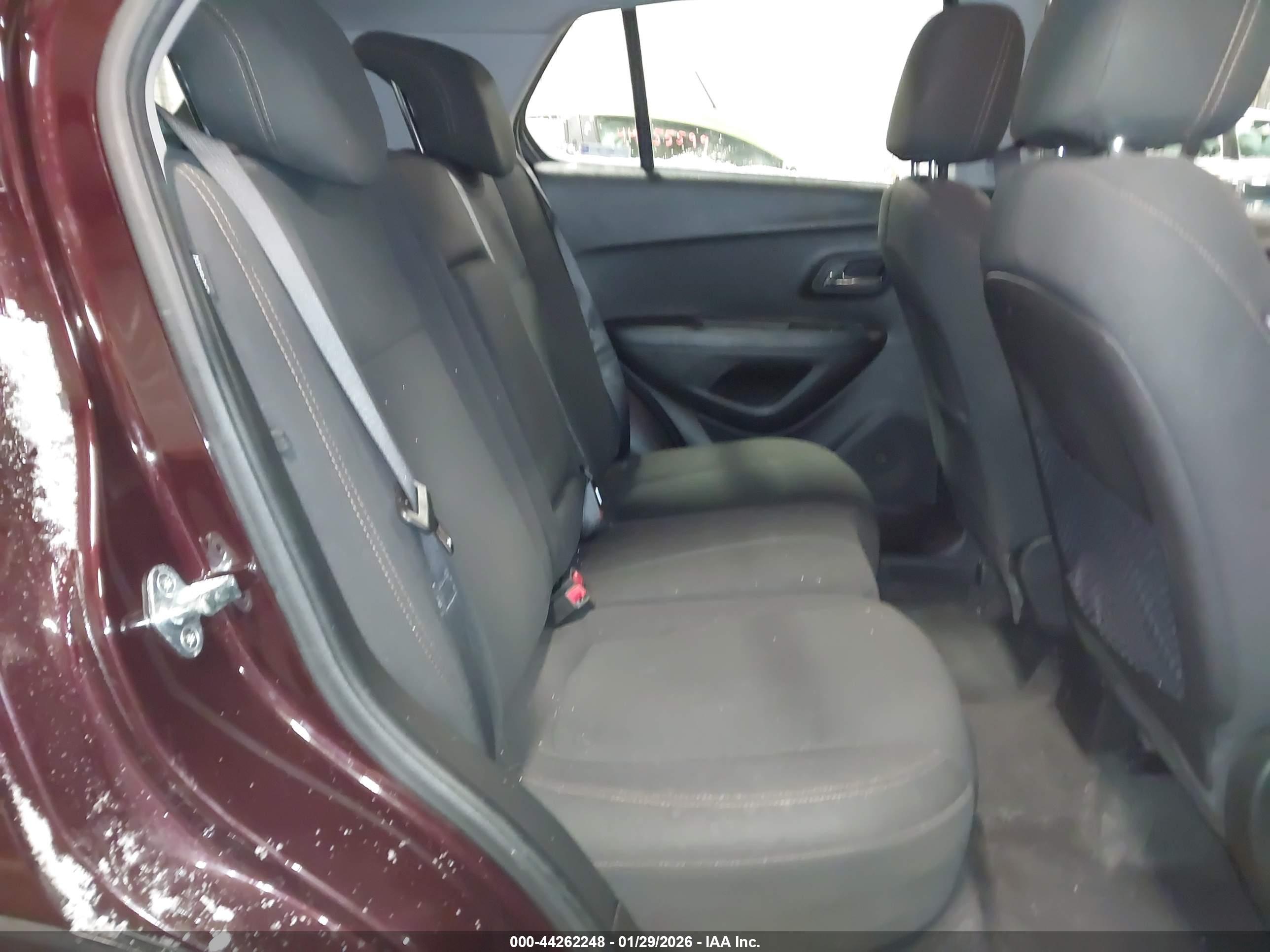 CHEVROLET TRAX image 8
