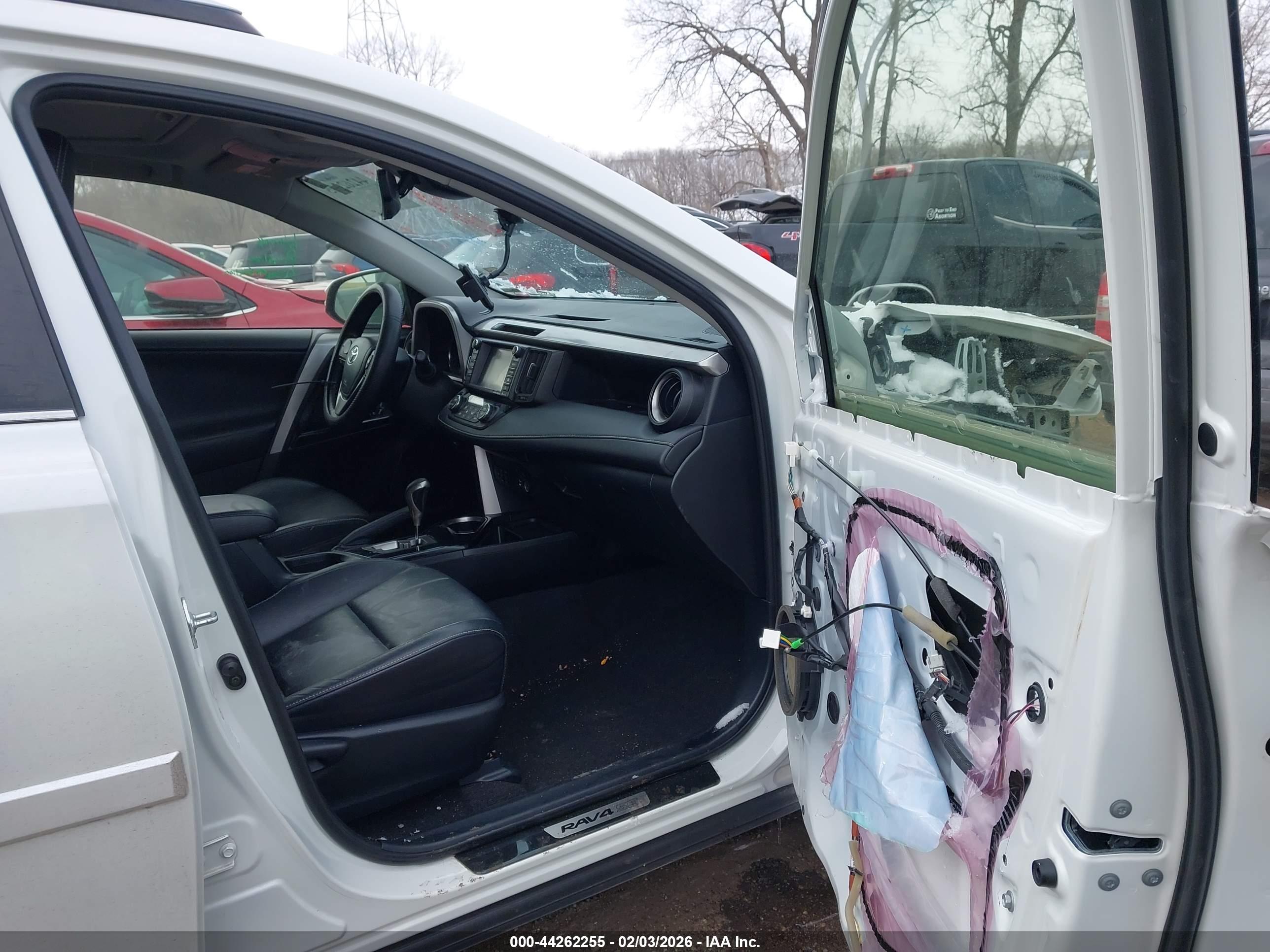 TOYOTA RAV4 image 5
