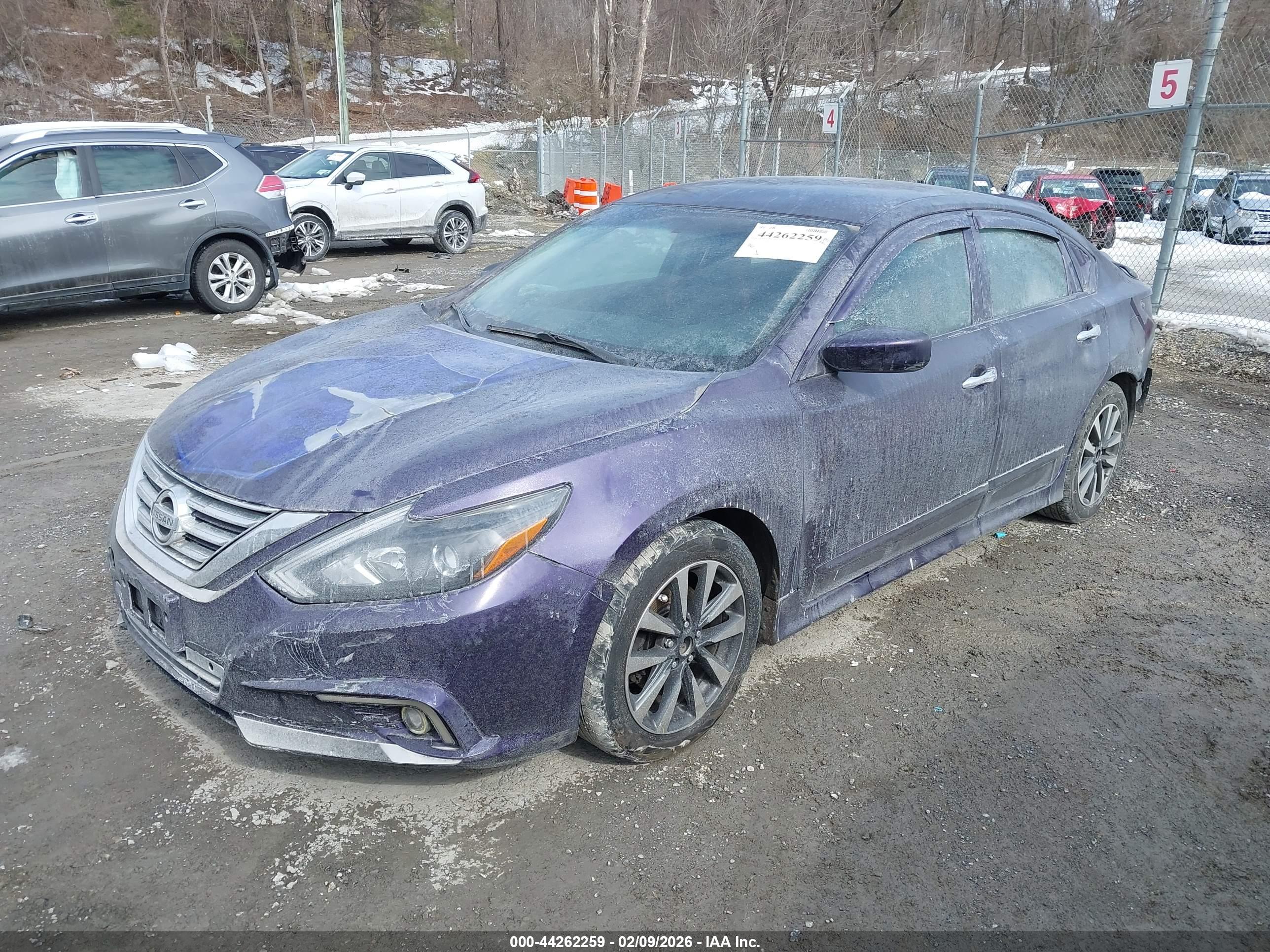 NISSAN ALTIMA image 2