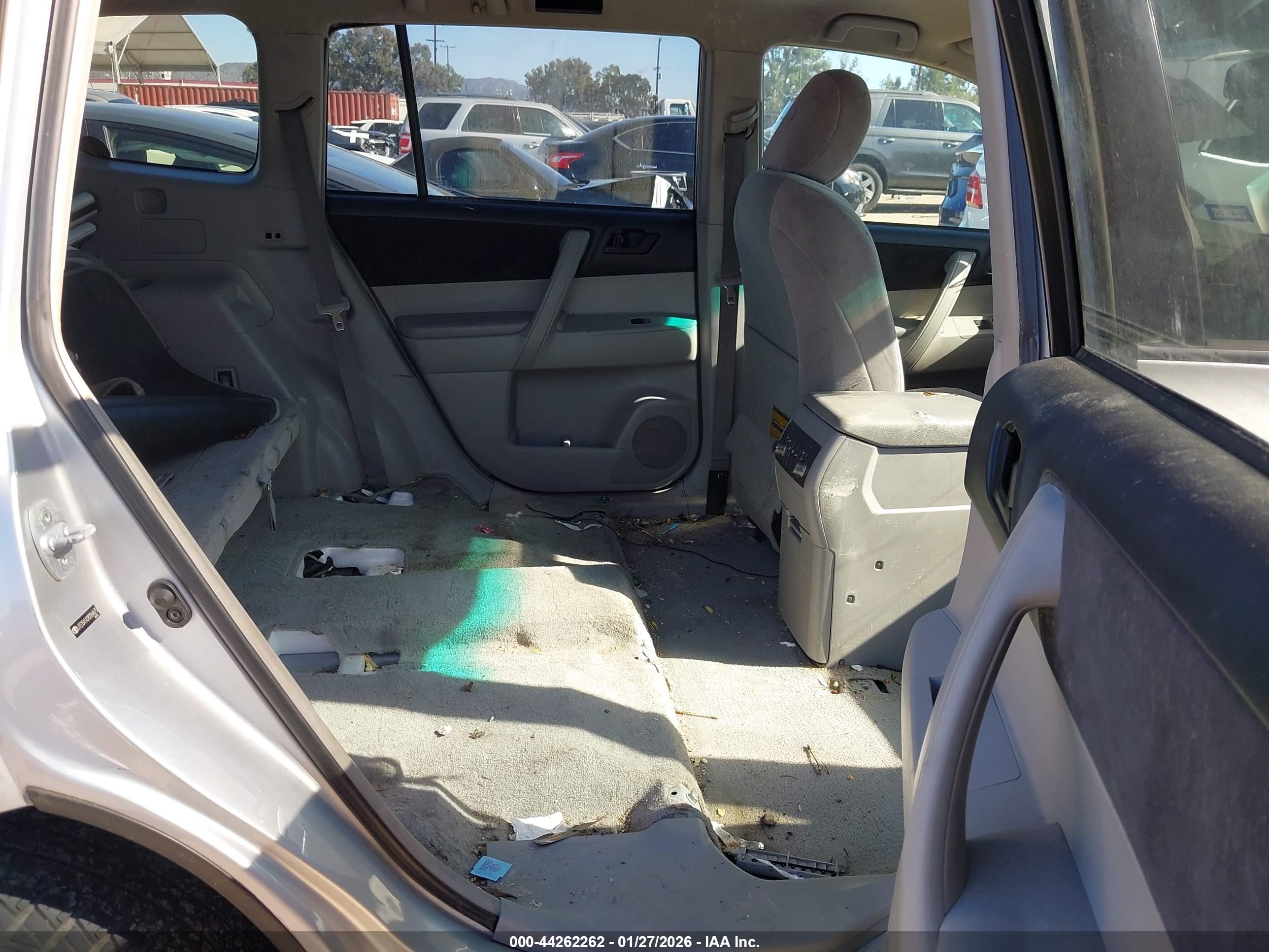 TOYOTA HIGHLANDER image 8
