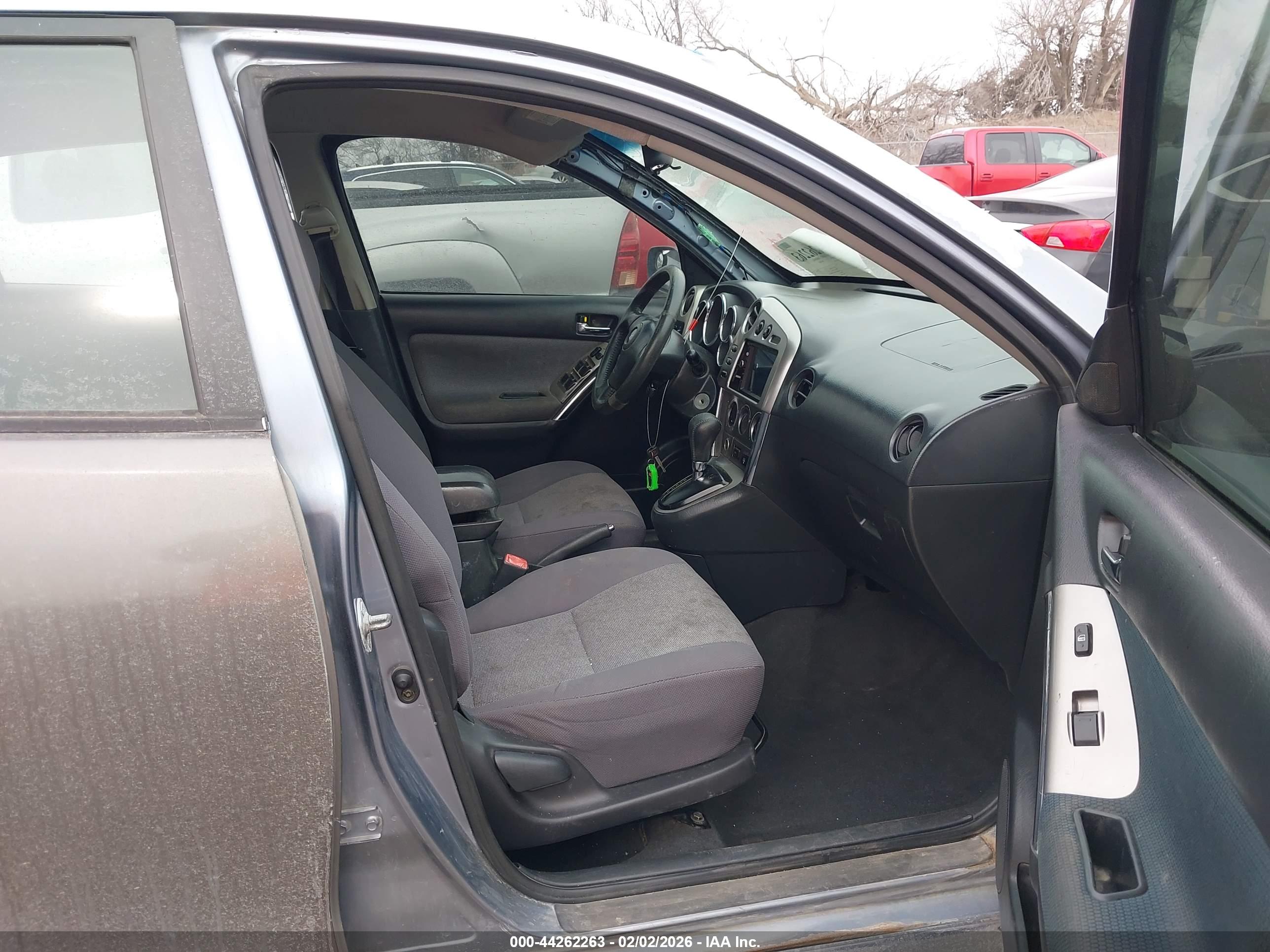 TOYOTA MATRIX image 5
