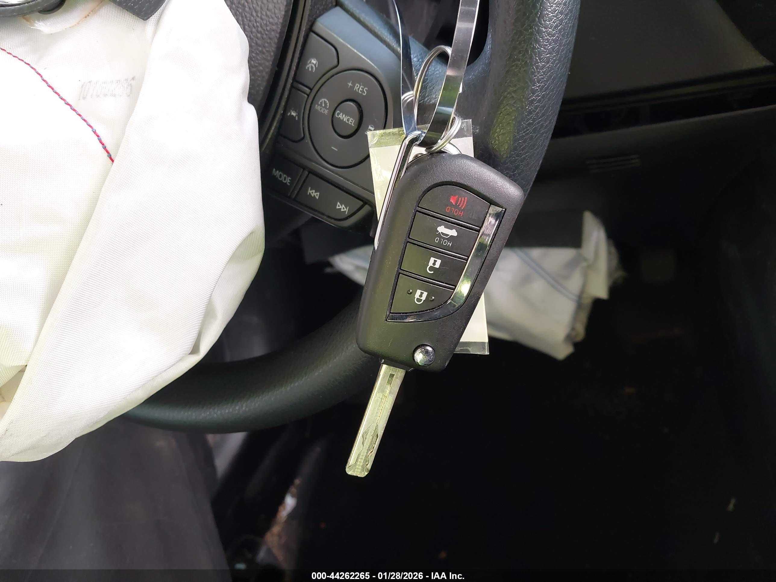 TOYOTA COROLLA image 11