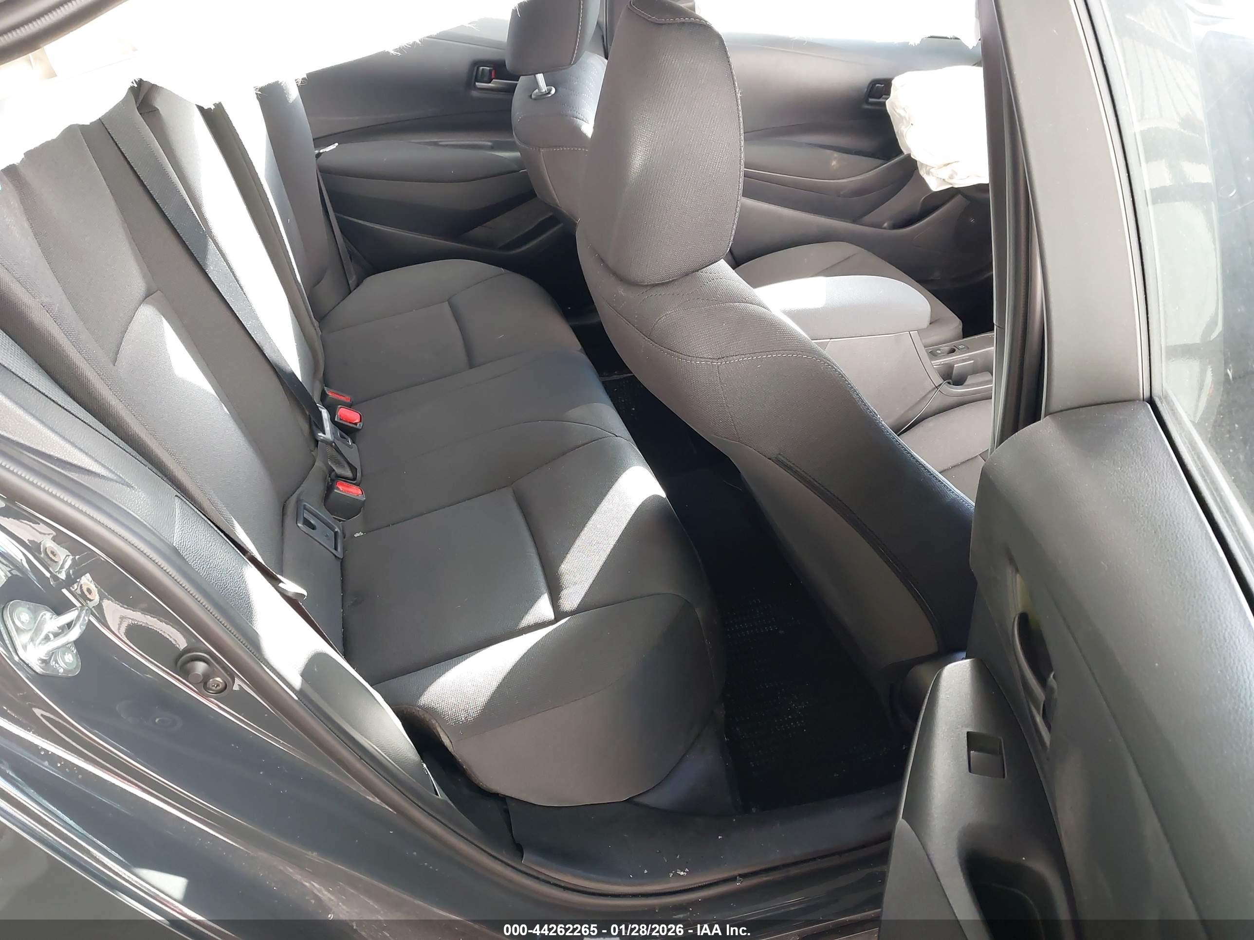 TOYOTA COROLLA image 8
