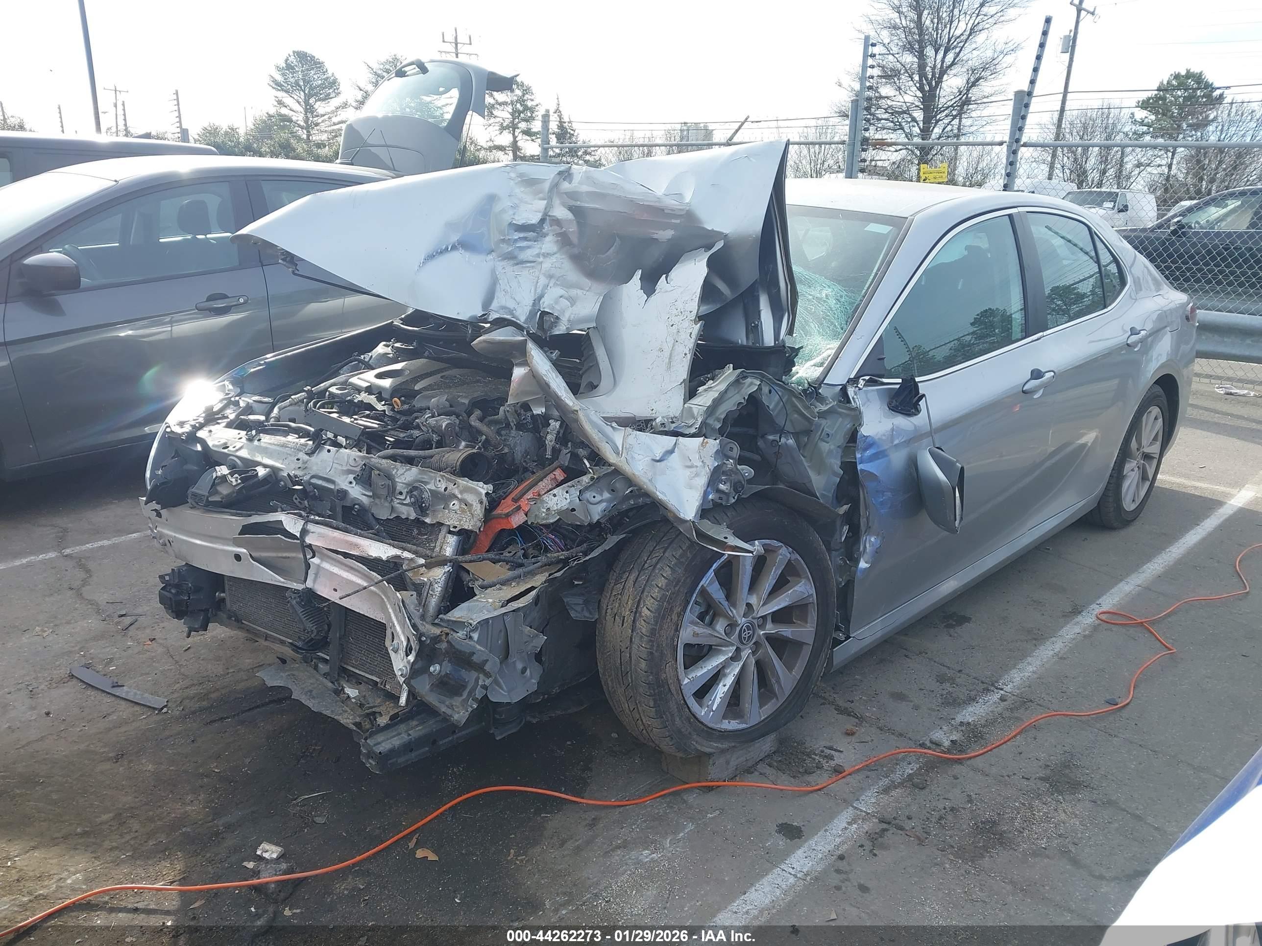 TOYOTA CAMRY image 2