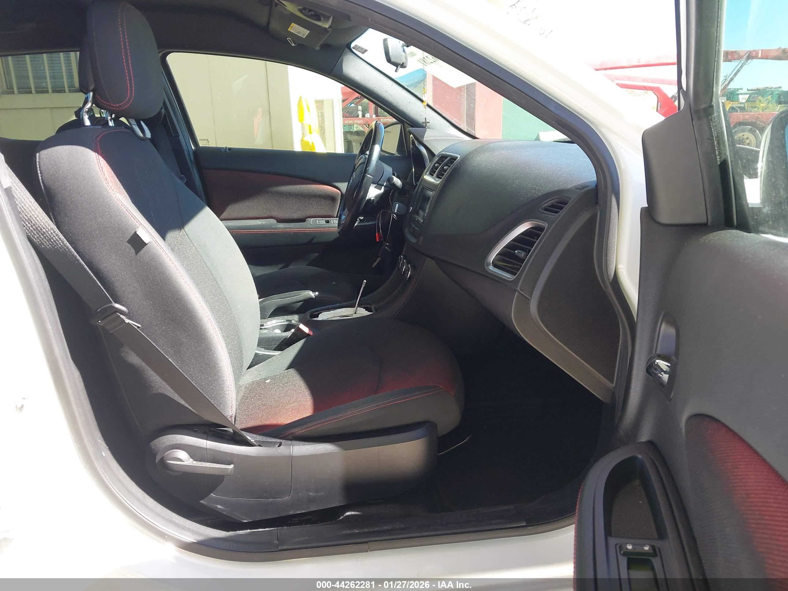 DODGE AVENGER image 5