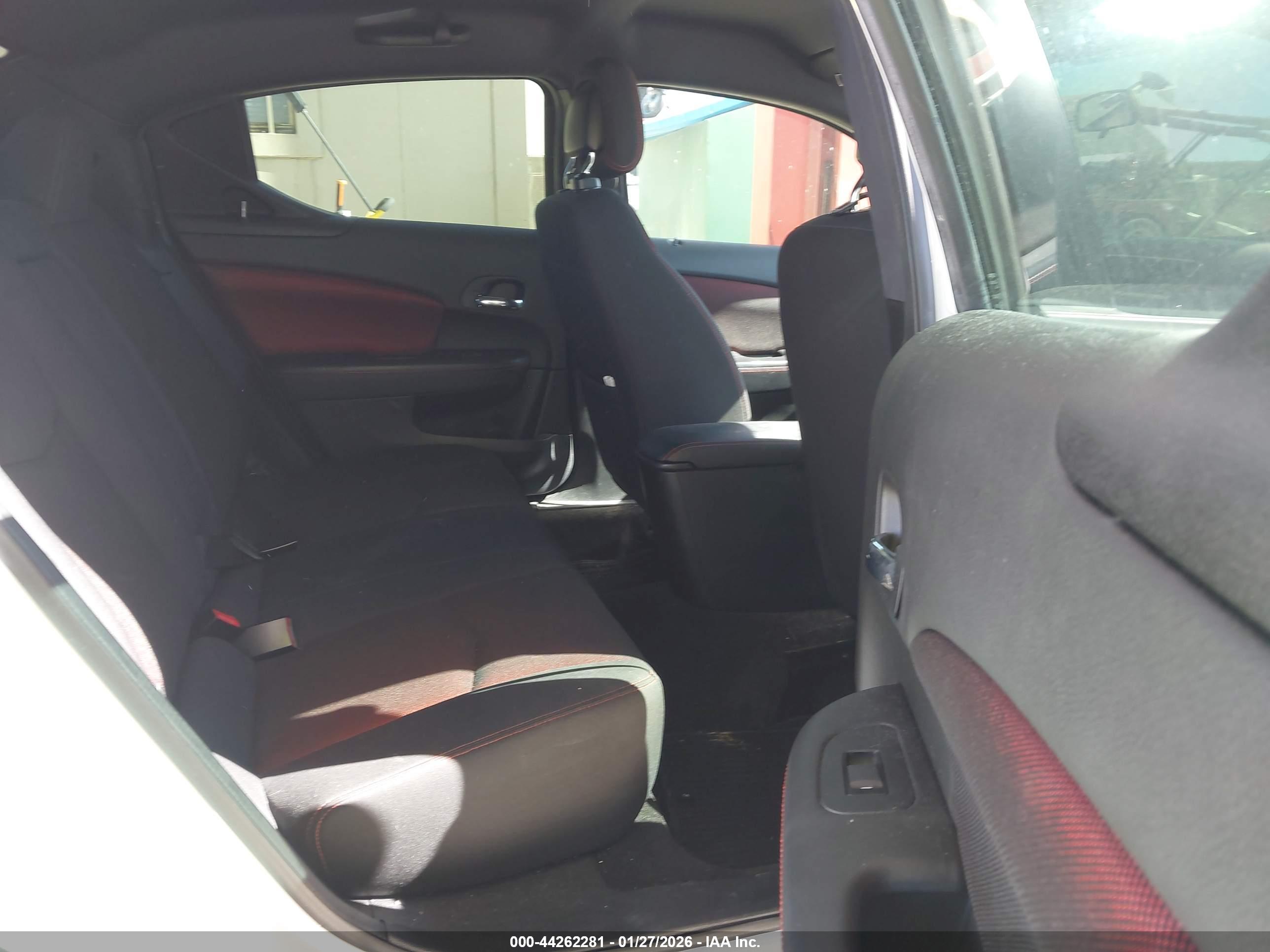 DODGE AVENGER image 8
