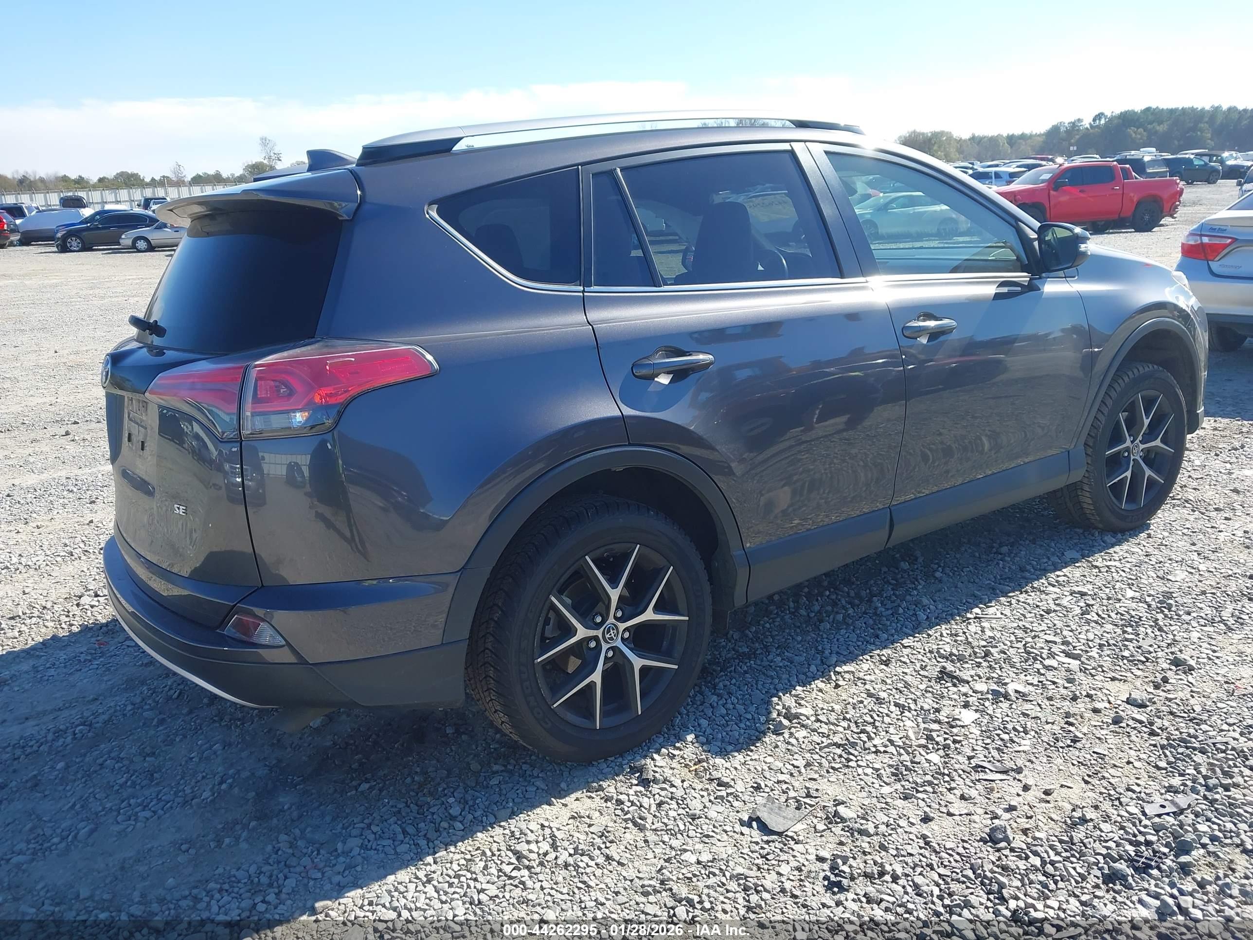 TOYOTA RAV4 image 4