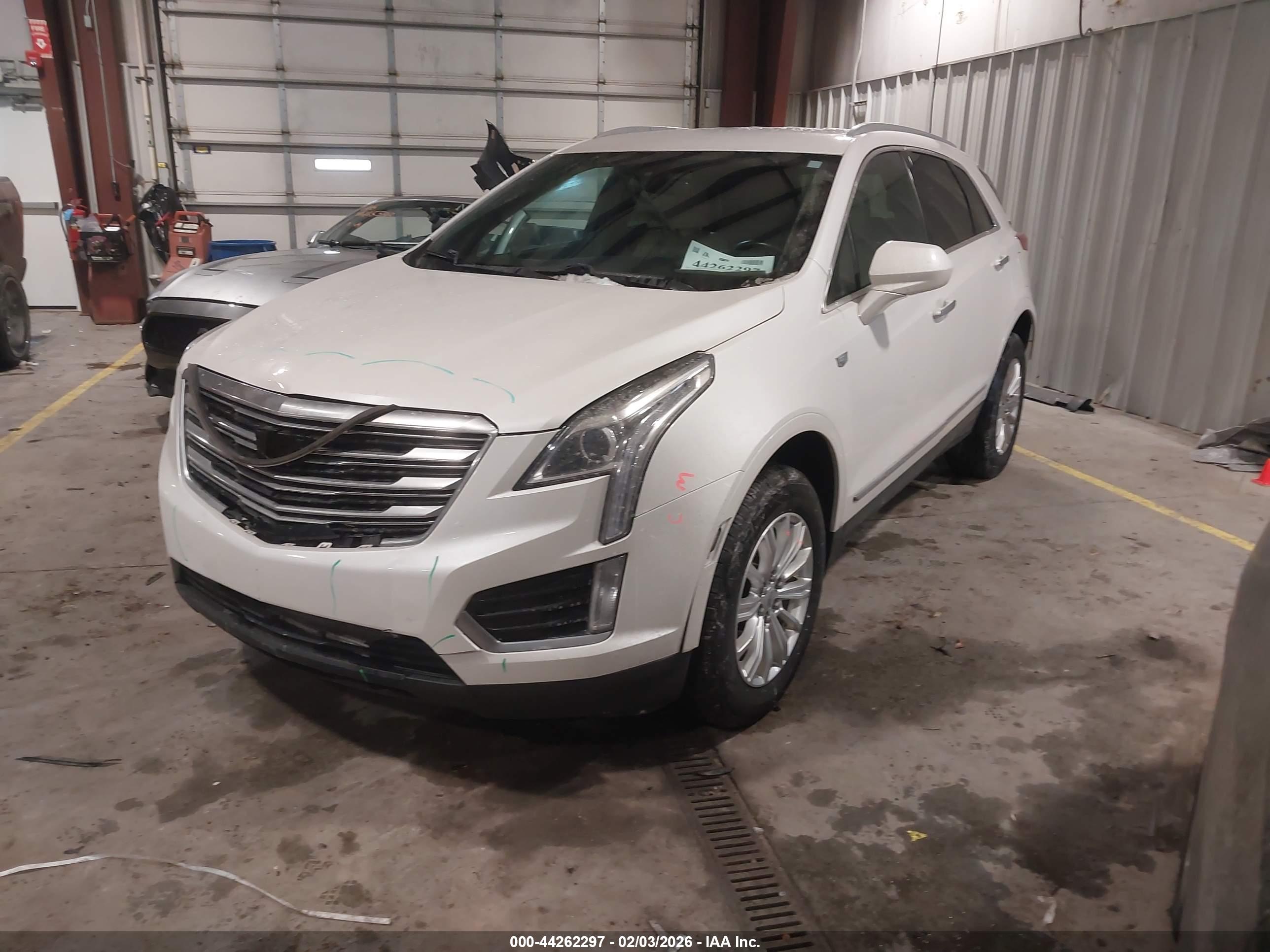 CADILLAC XT5 image 2