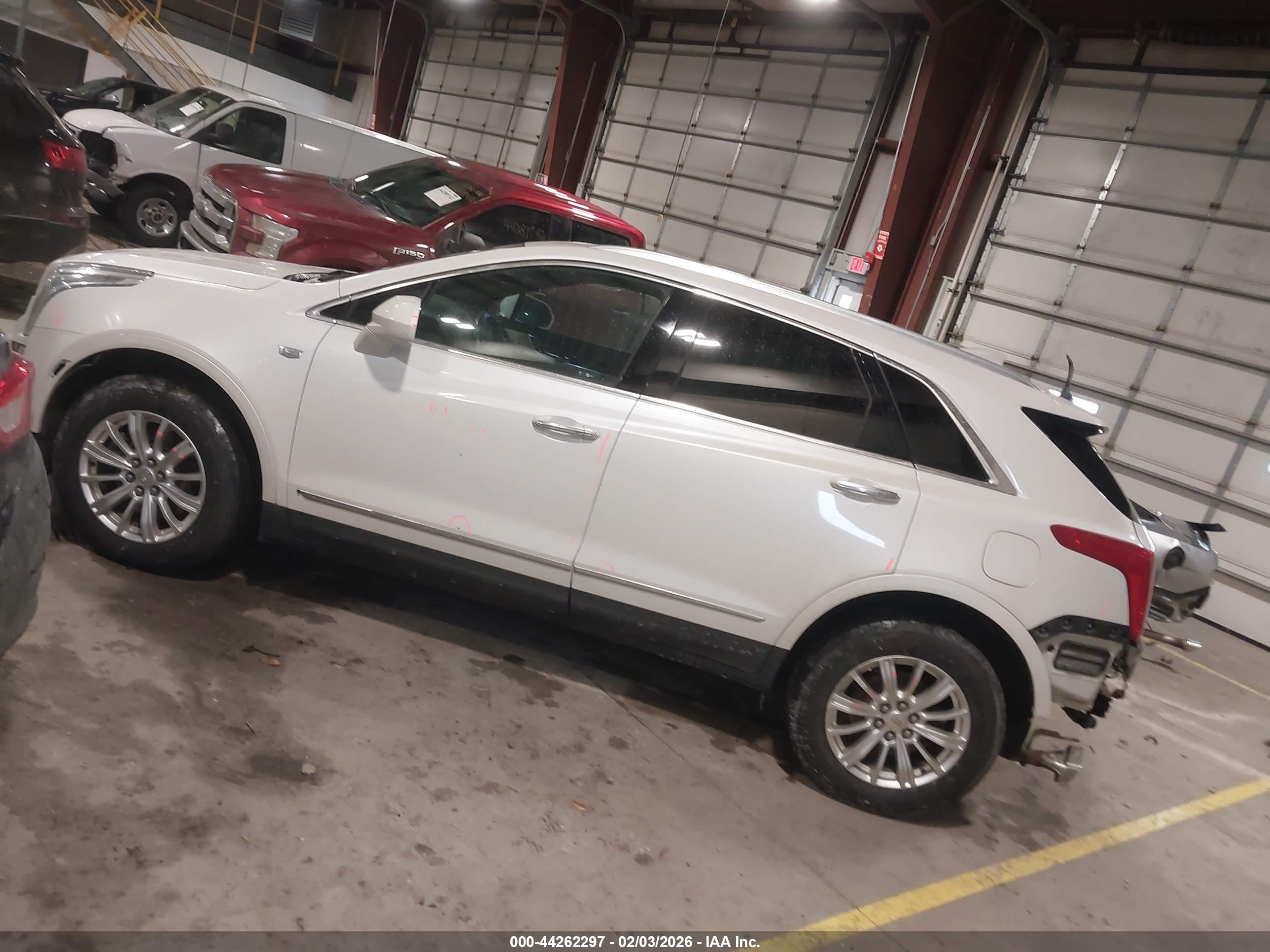 CADILLAC XT5 image 3