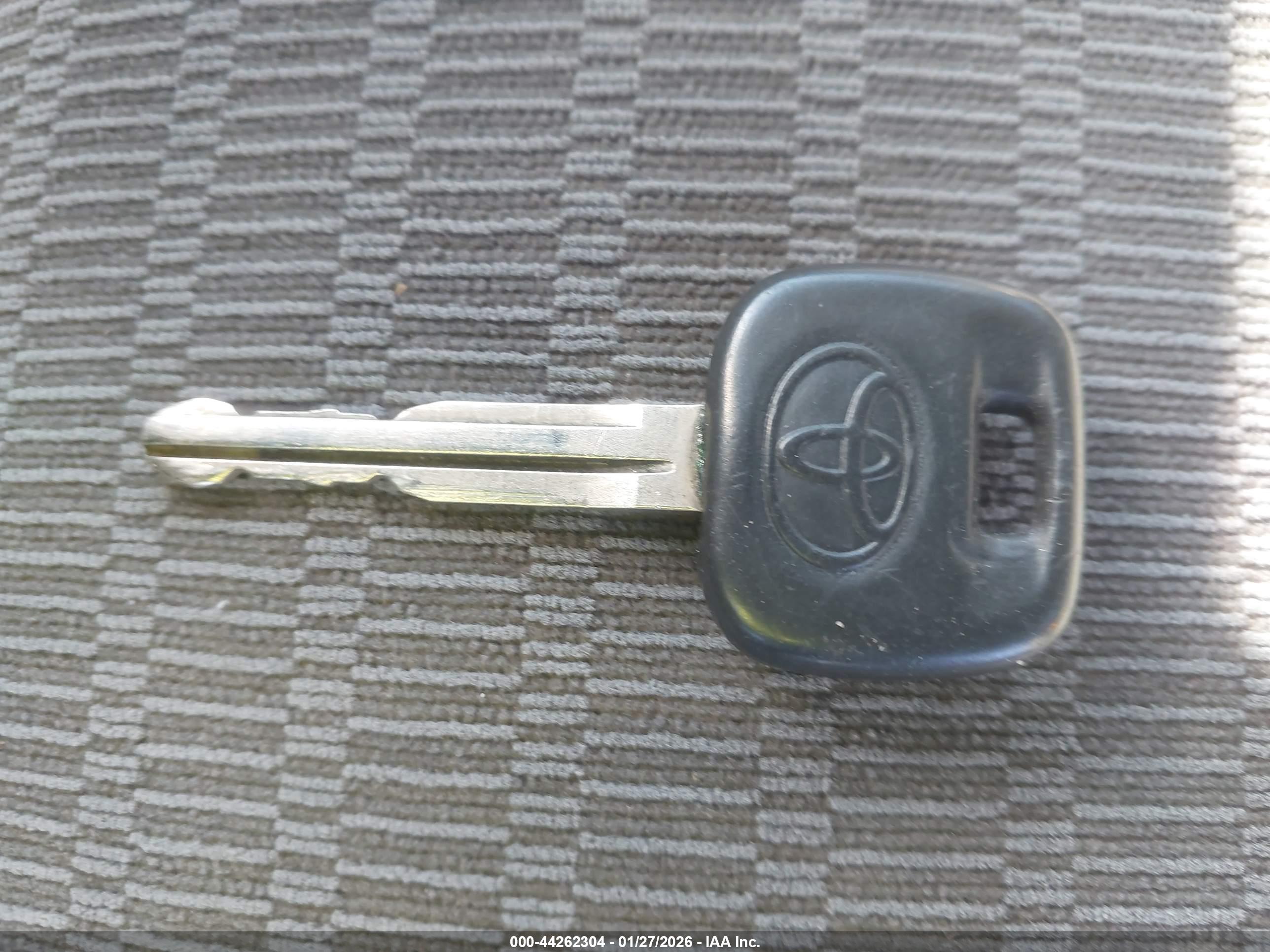 TOYOTA CAMRY image 11