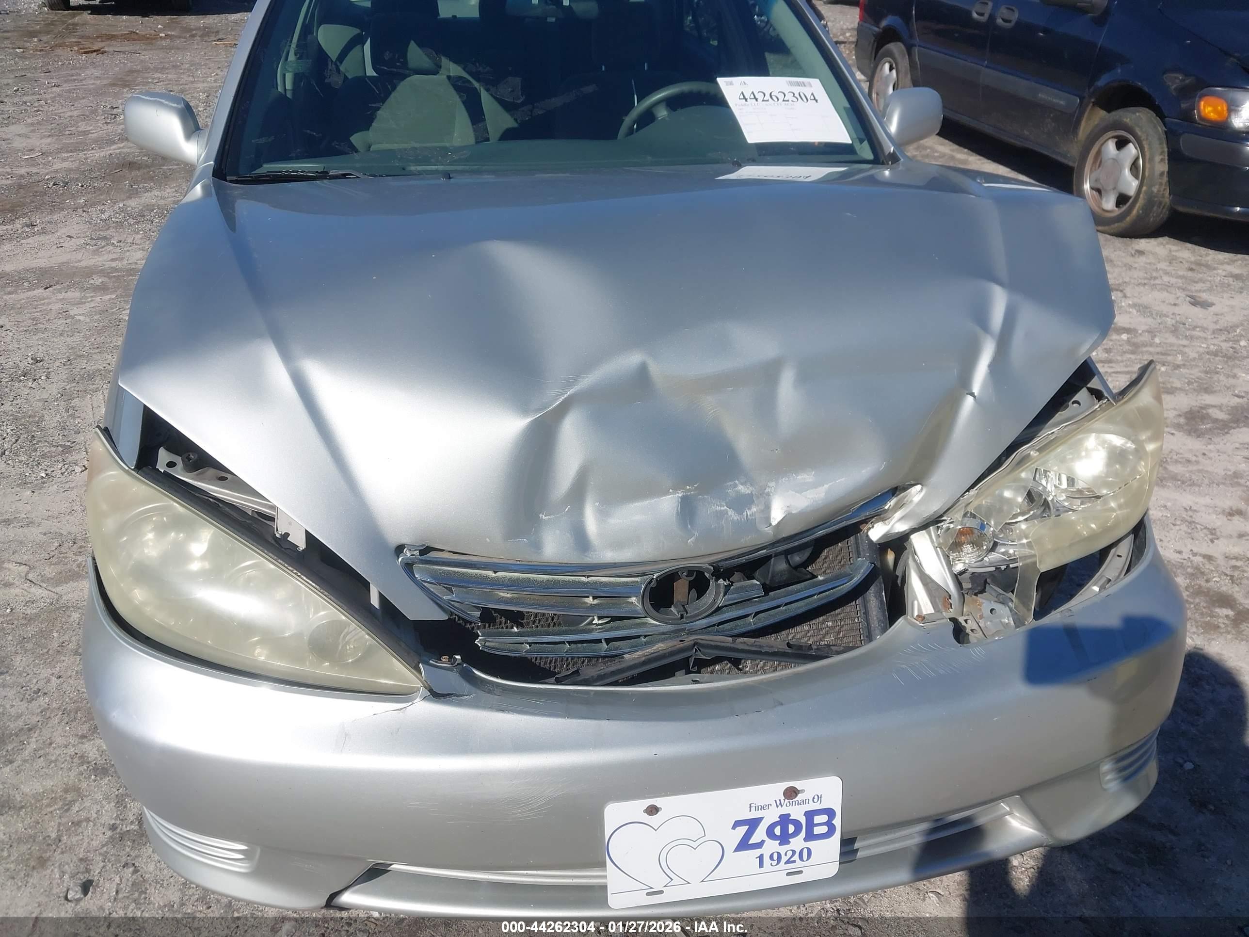 TOYOTA CAMRY image 6