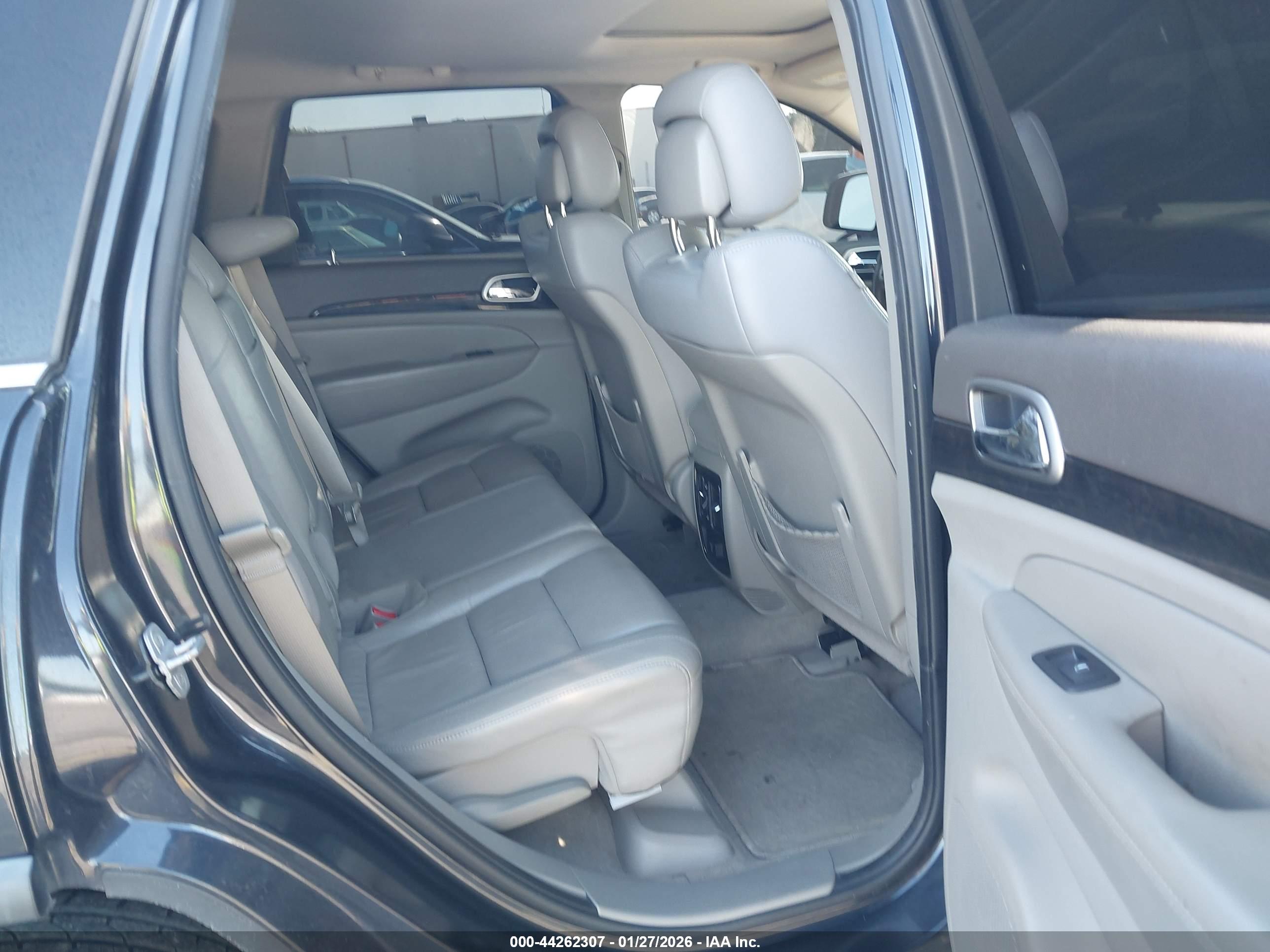 JEEP GRAND image 8