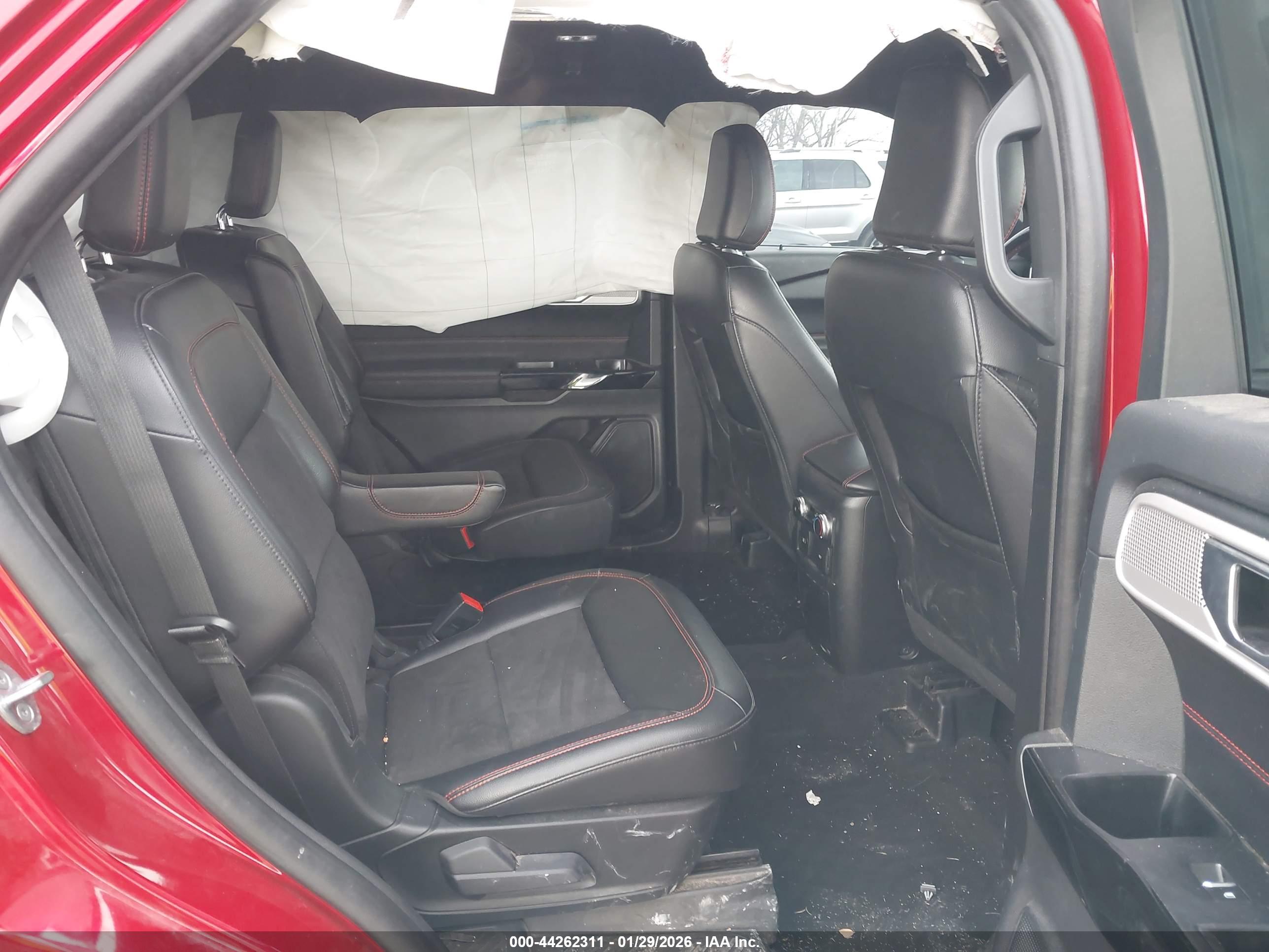 FORD EXPLORER image 8