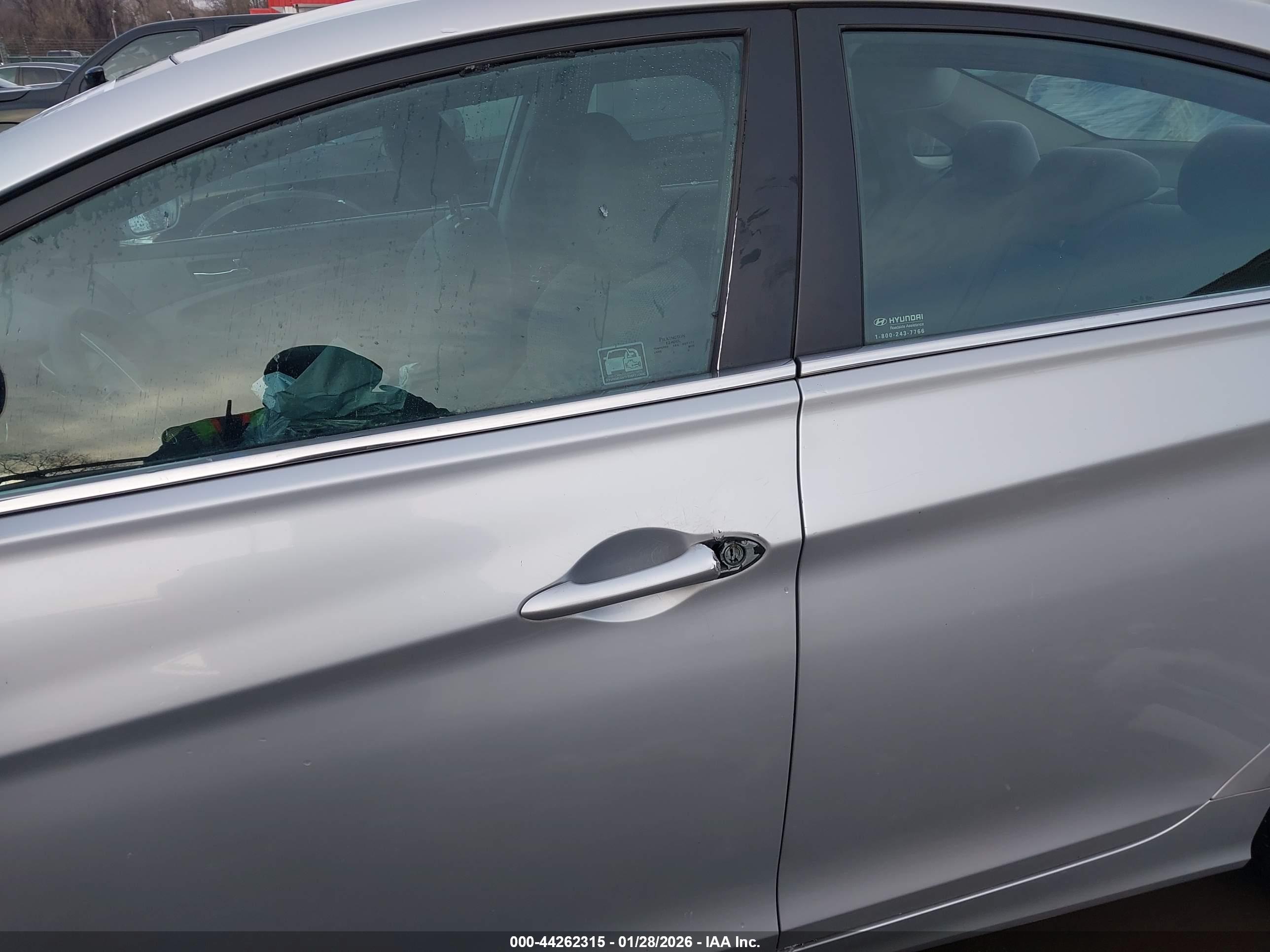 HYUNDAI SONATA image 6