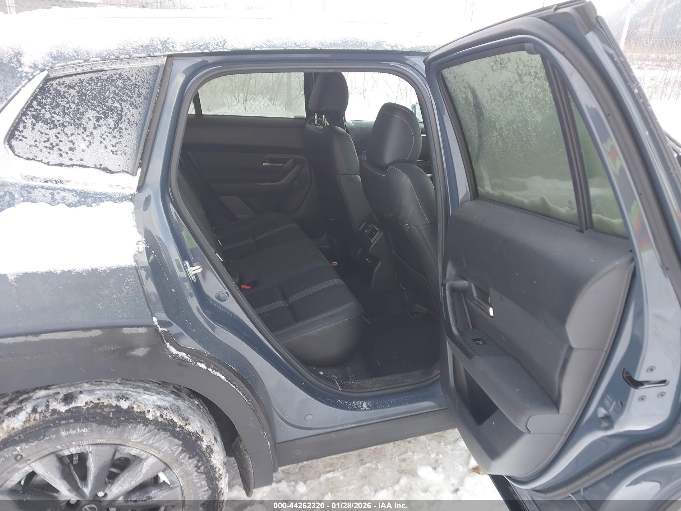MAZDA CX-50 image 8