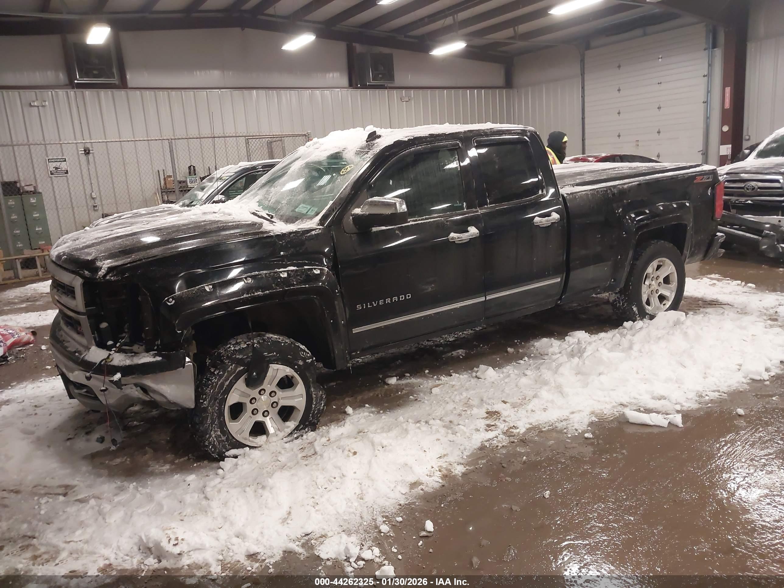 CHEVROLET SILVERADO image 2