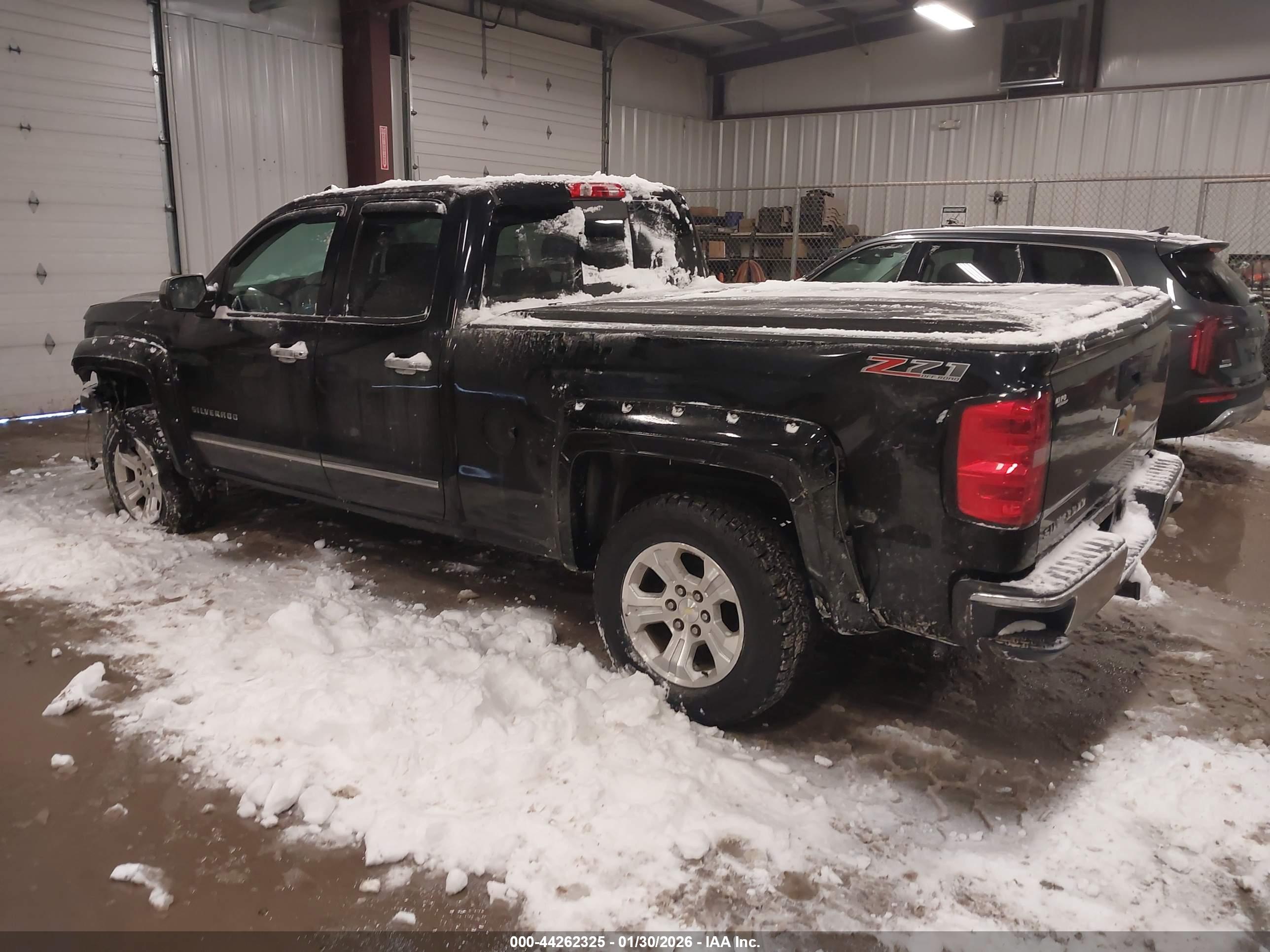 CHEVROLET SILVERADO image 3