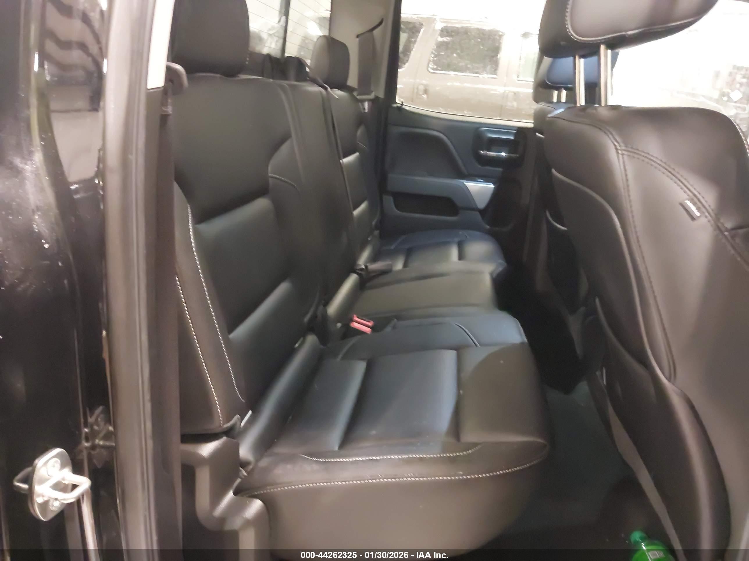 CHEVROLET SILVERADO image 8