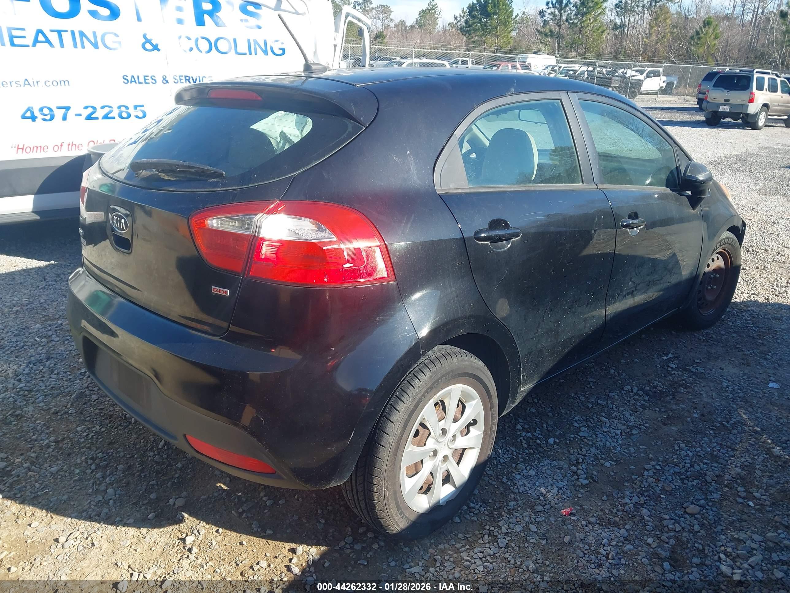 KIA RIO5 image 4
